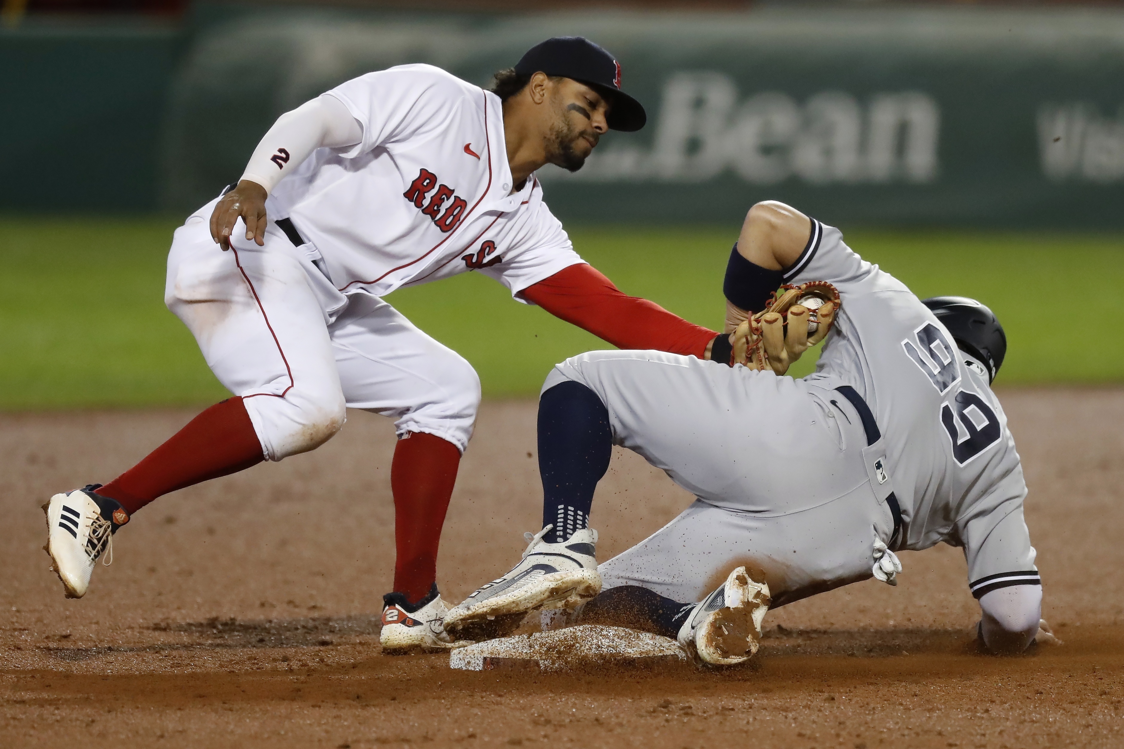 Red Sox, Xander Bogaerts agree to 6-year contract extension