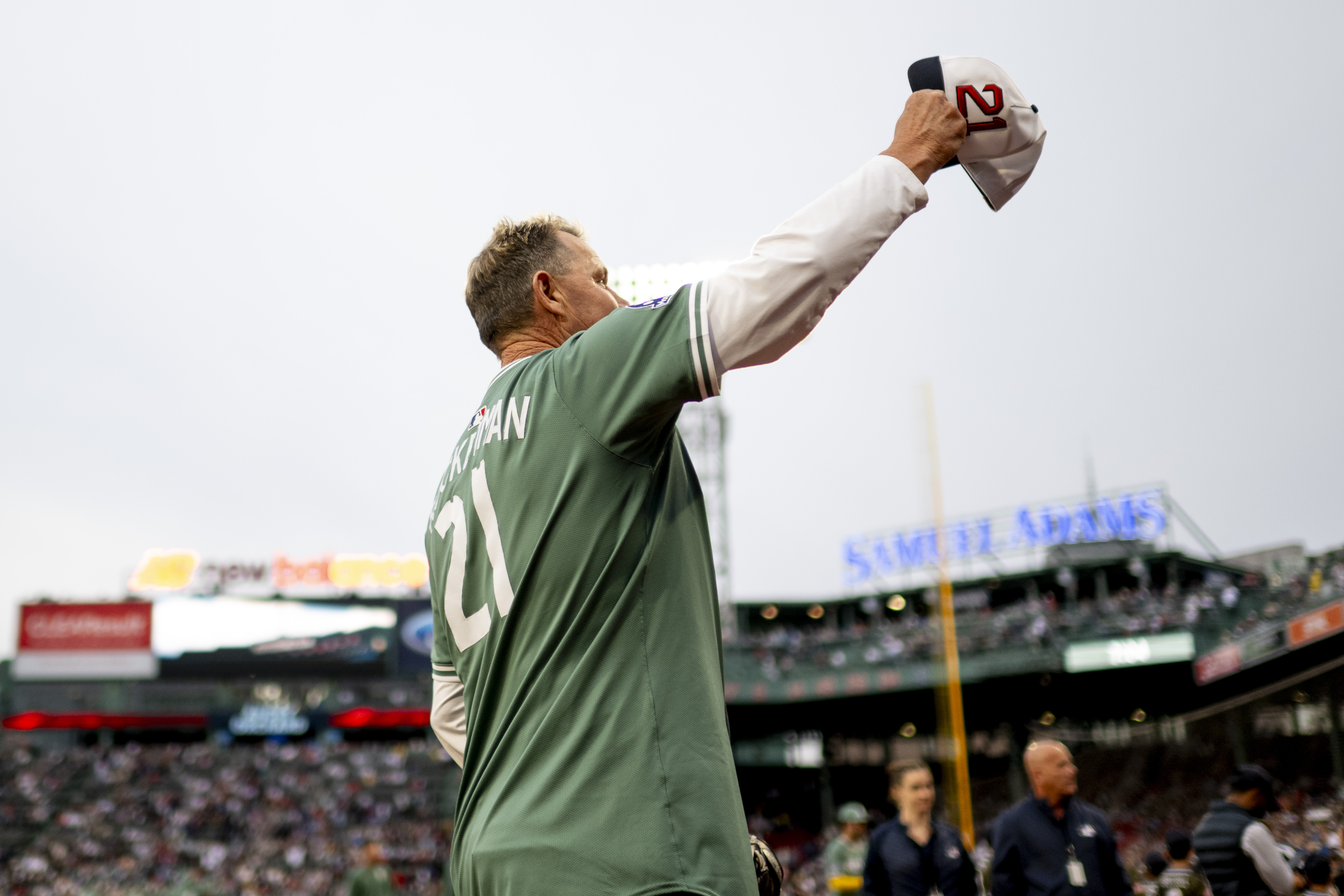 Roger Clemens would still like to see his Red Sox No. 21 retired