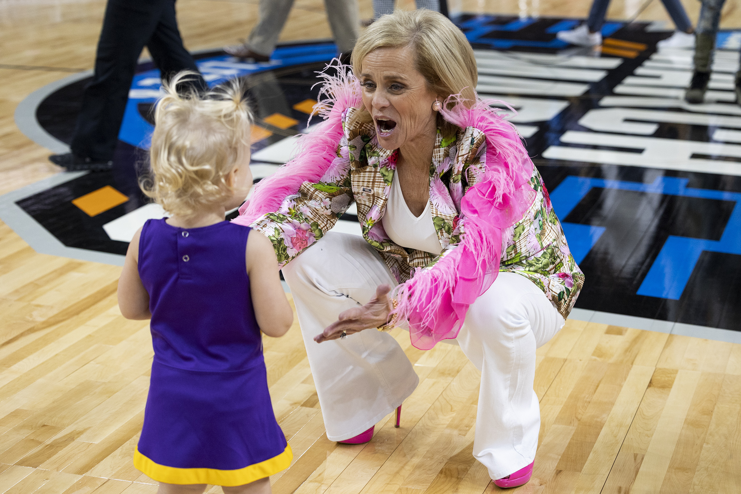 Kim Mulkey outfit: What LSU coach wore vs Rice in NCAA Women's Tournament