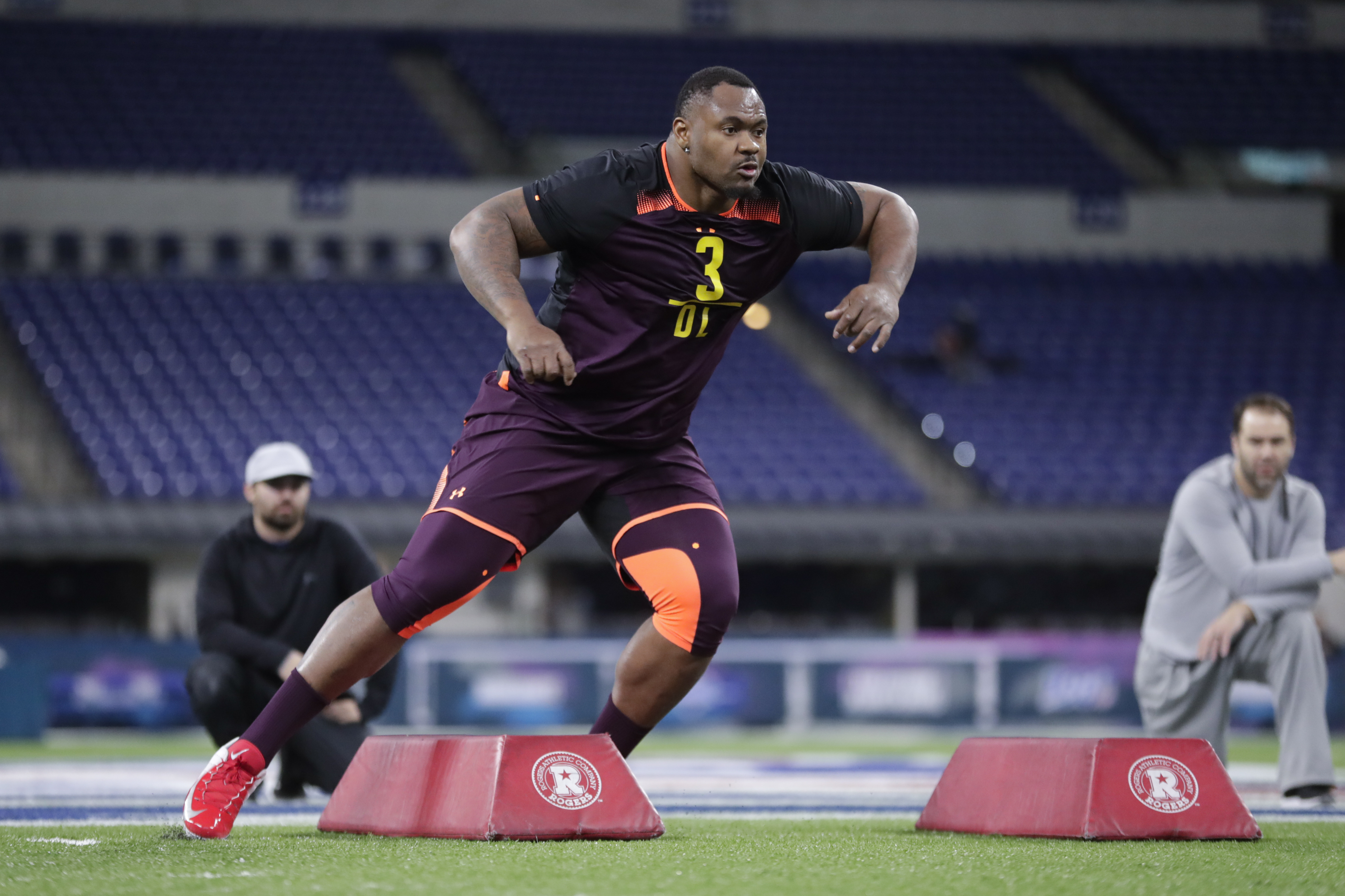 Imposing former Pittsburgh Steelers defensive tackle lands with