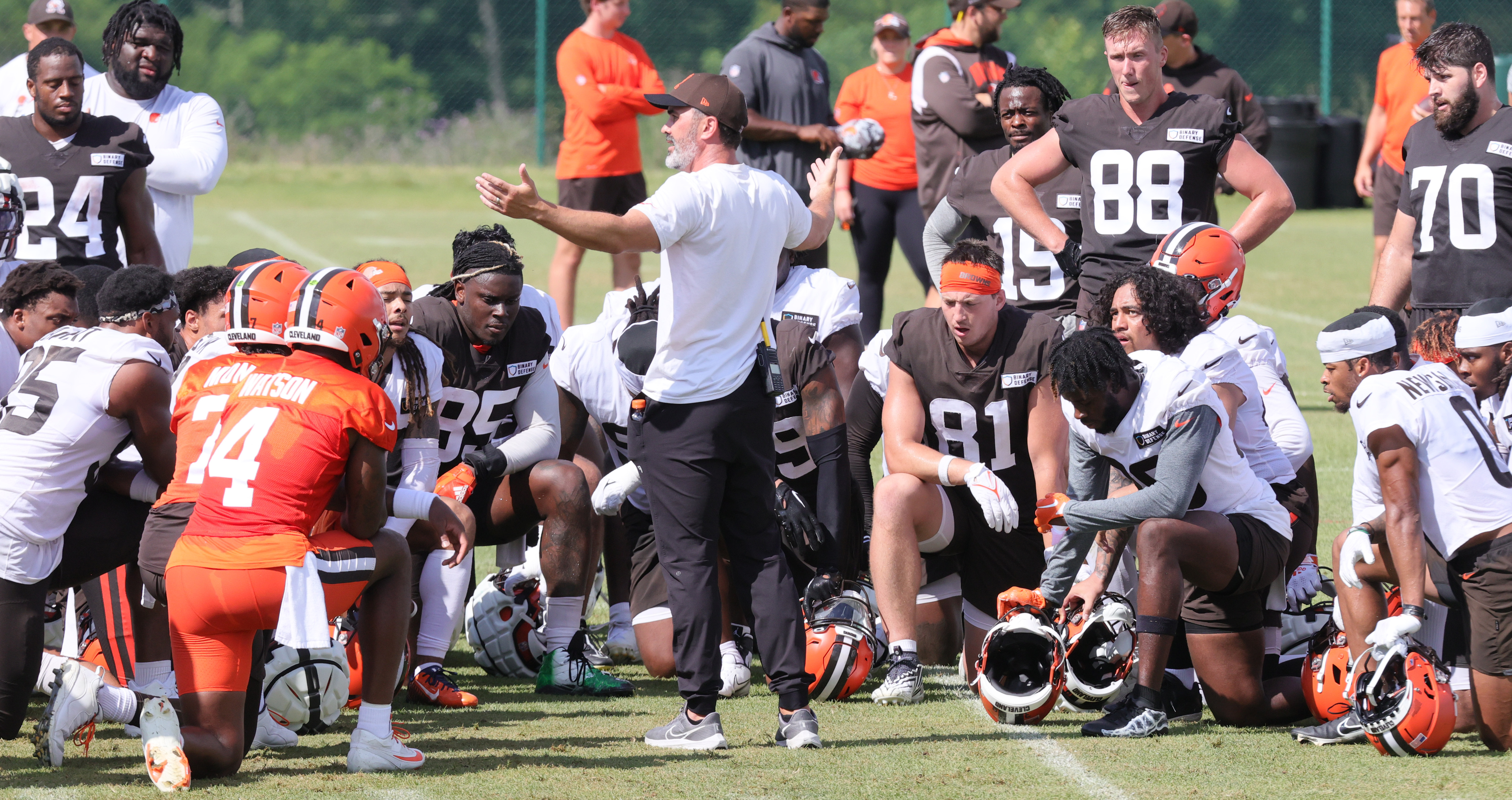 Why Browns go beefy & following the money. GM Andrew Berry explains – Terry  Pluto 