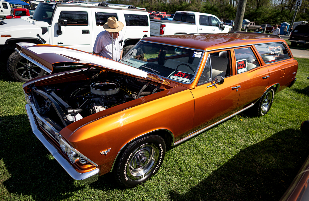 Spring Carlisle 2023 auto show and flea market