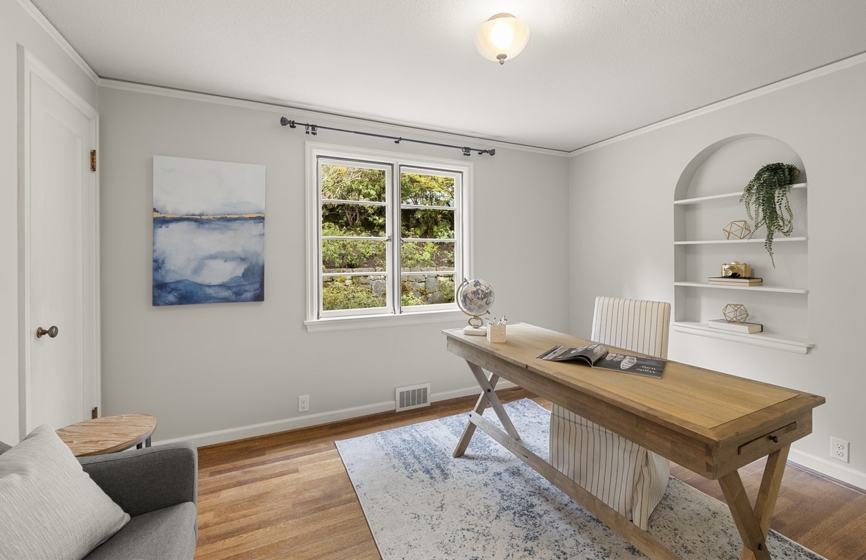 Architect Richard Sundeleaf Lake Oswego home for sale