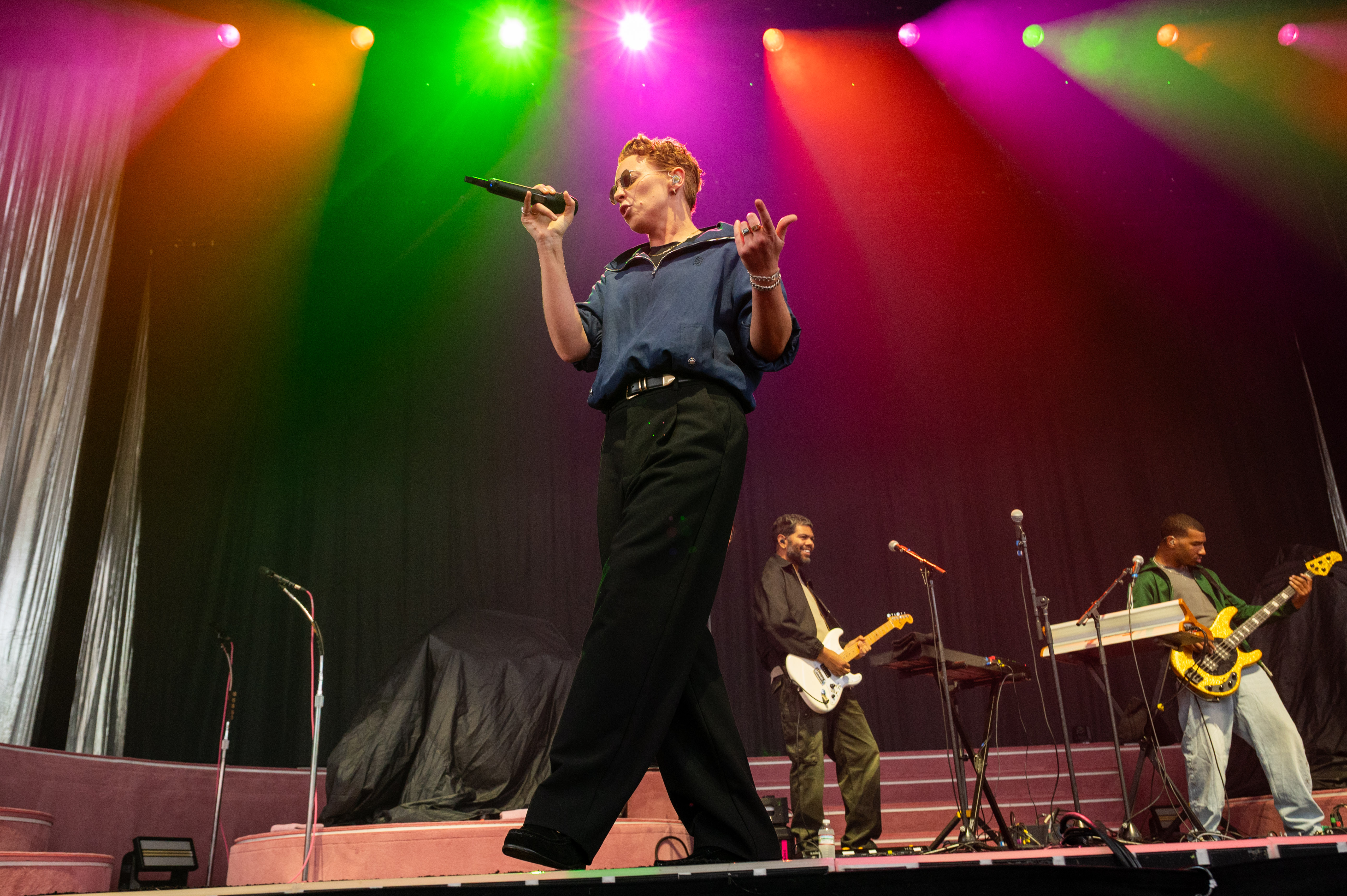 La Roux making comeback with new album after 'disappearing' for 10 La Roux making comeback with new album after 'disappearing' for 10