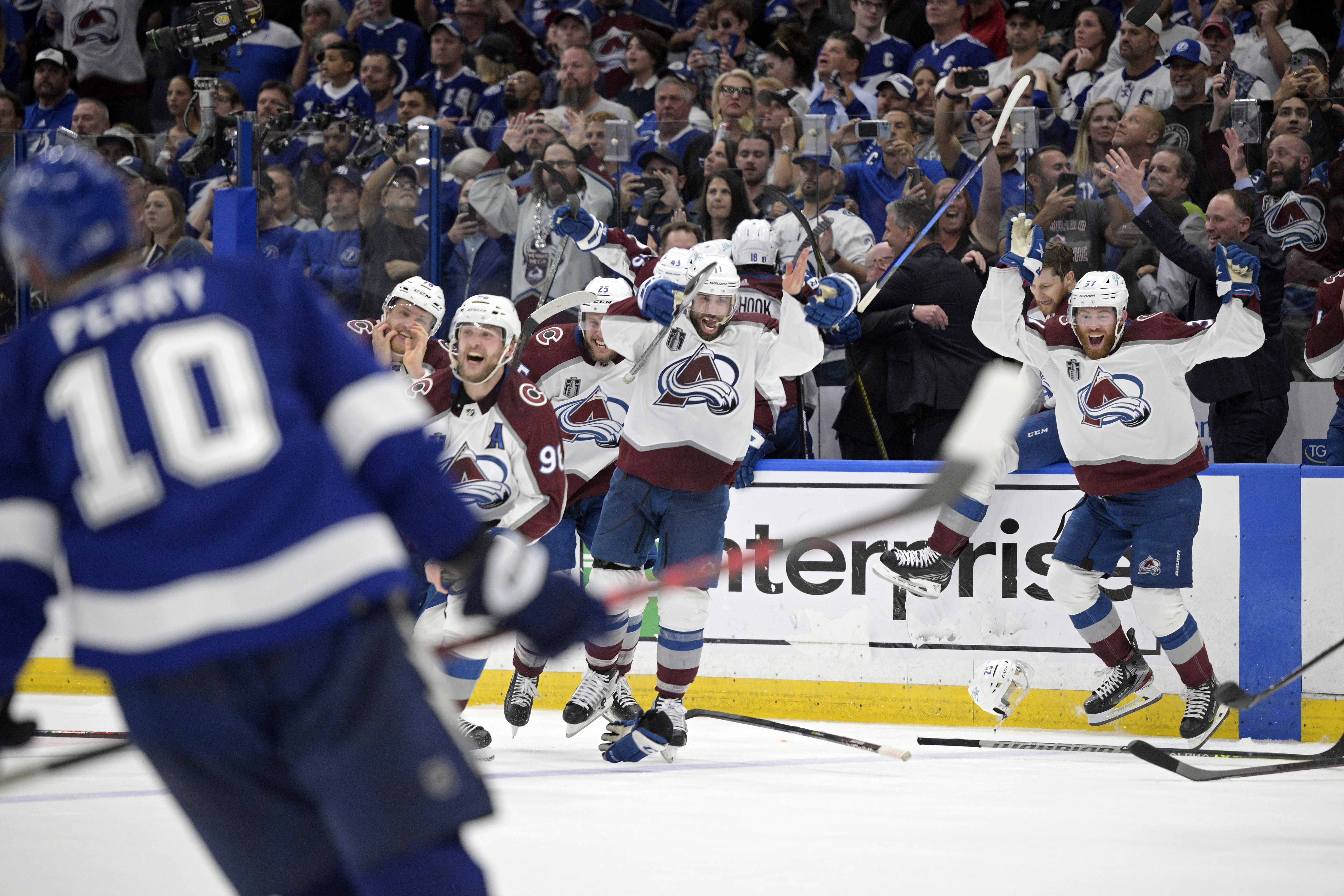 Avalanche 2-1 Lightning (Jun 26, 2022) Final Score - ESPN