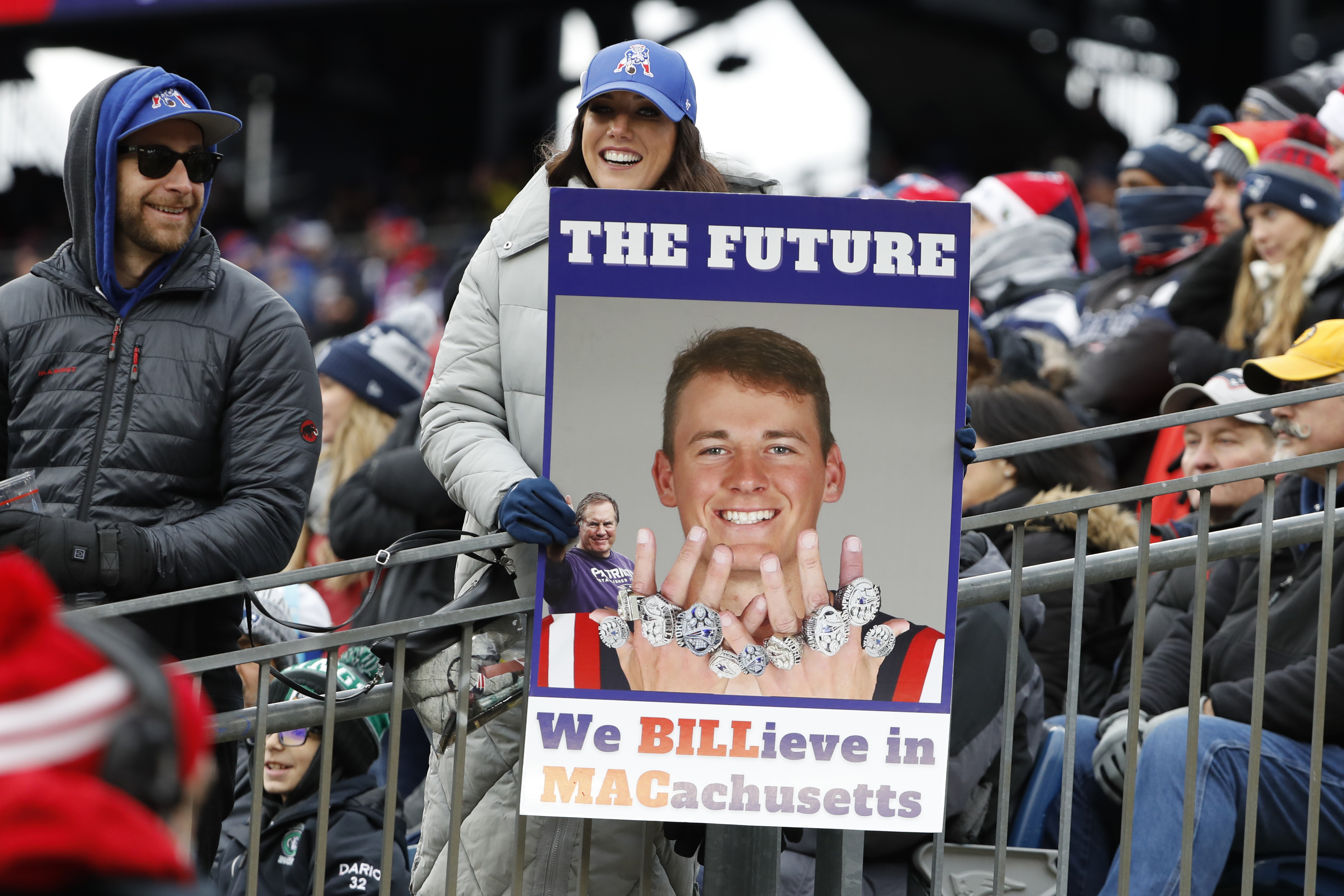 Pats fans line up outside Gillette Stadium pro shop