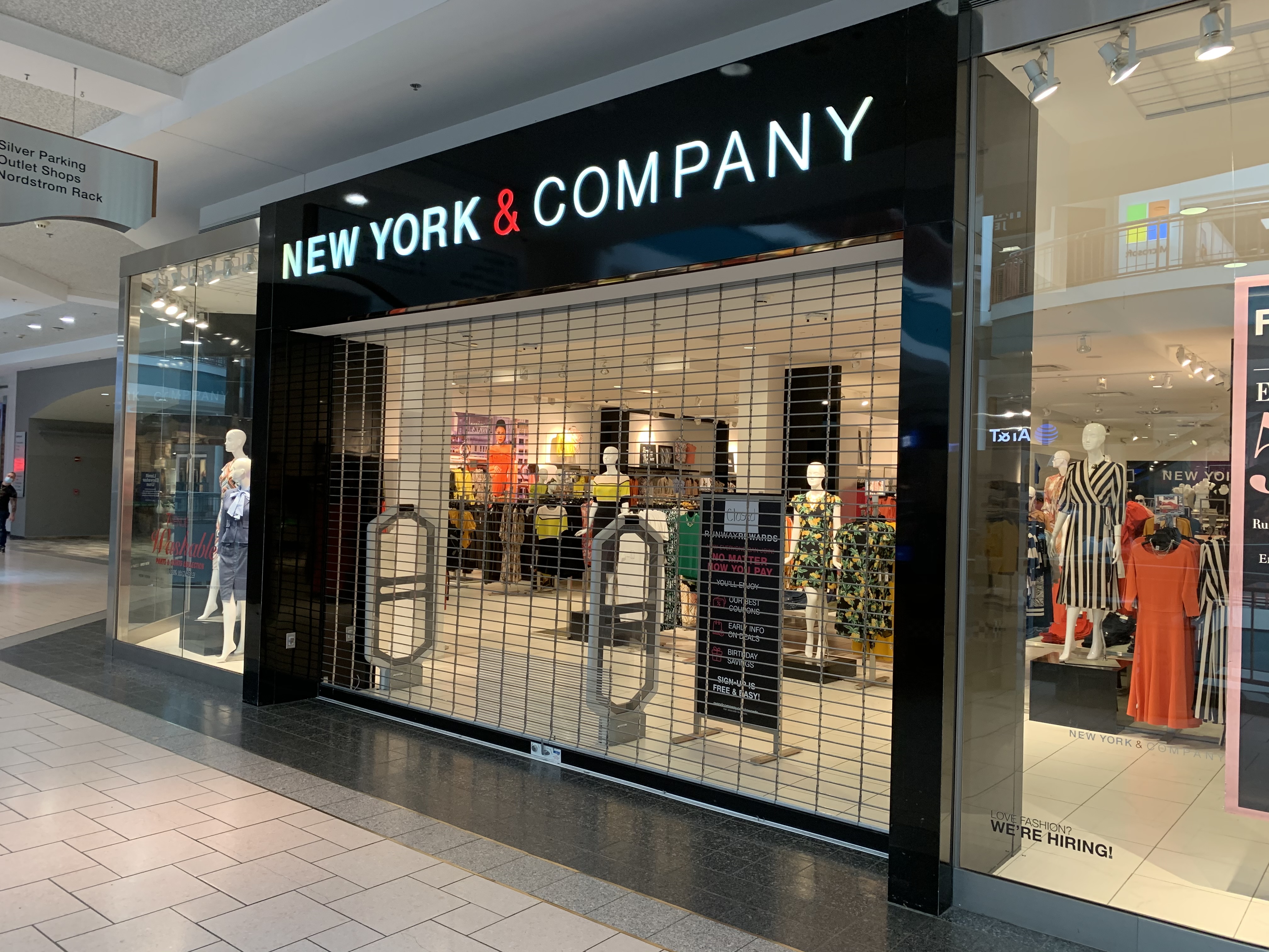 Numerous New York & Company stores to close 
