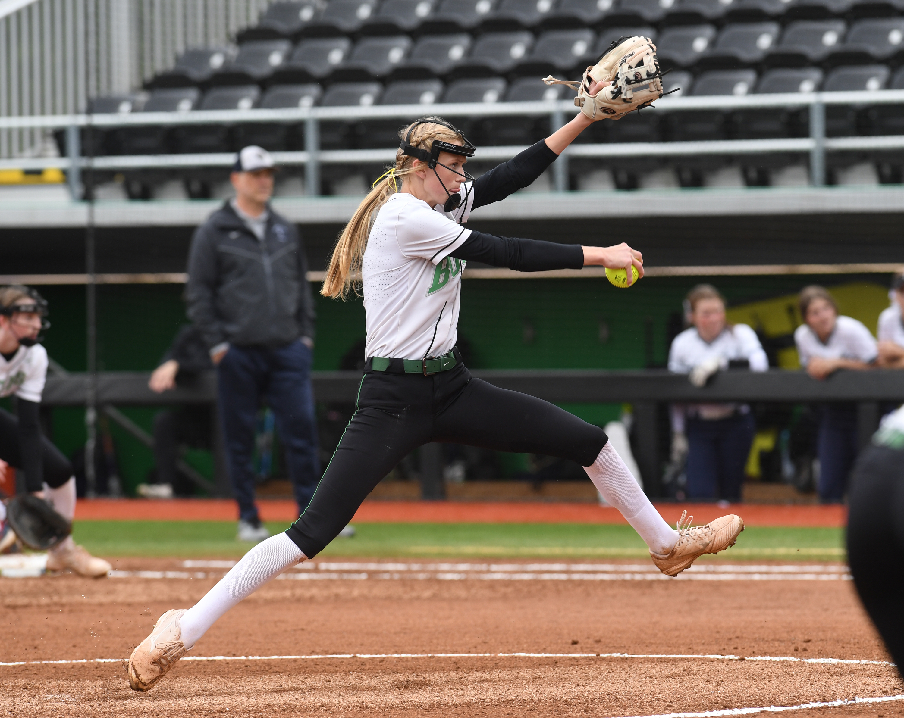 Stonington softball 'outworks' Griswold