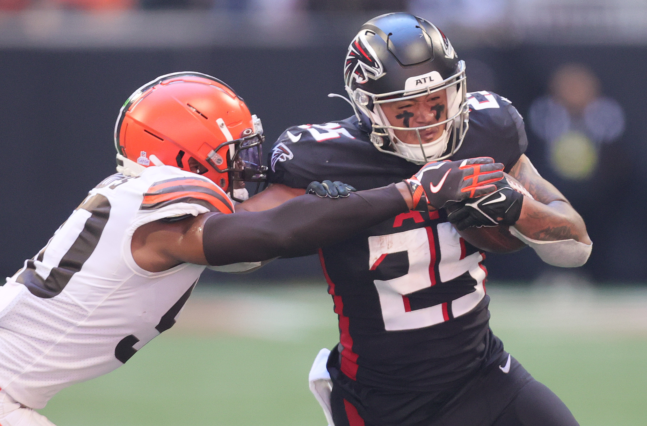 Falcons - Browns instant recap: Late heroics on defense and dominance on  the ground win another one - The Falcoholic