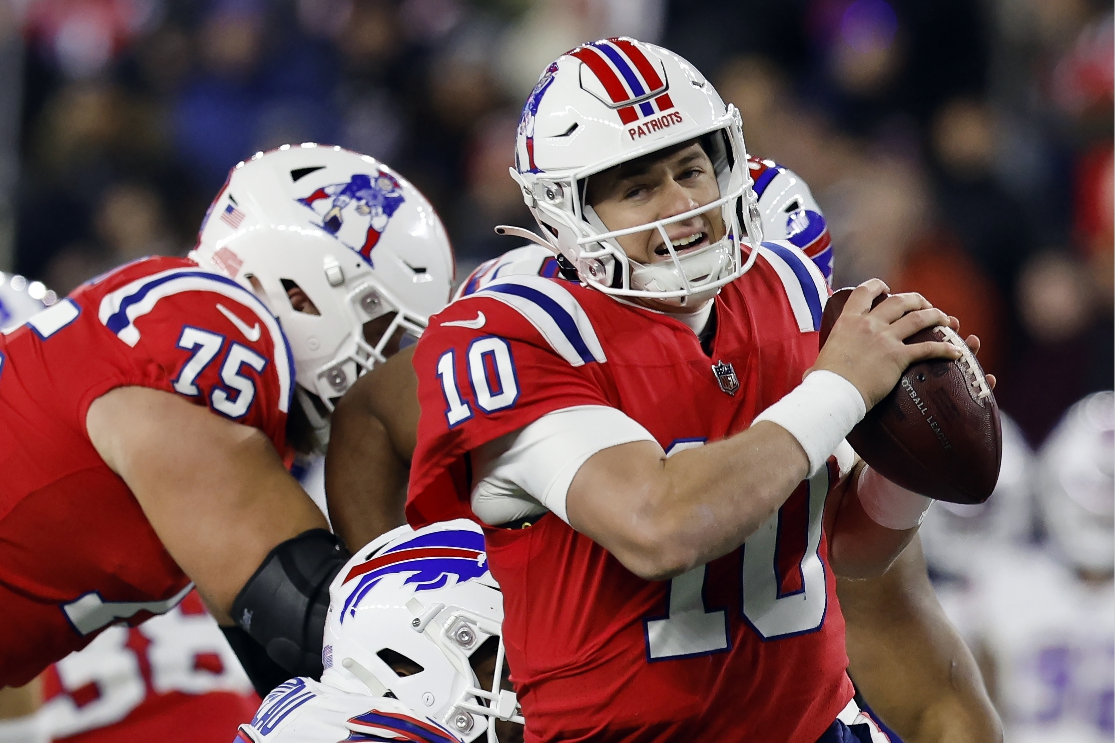 What experts are predicting for Monday's Patriots-Cardinals game