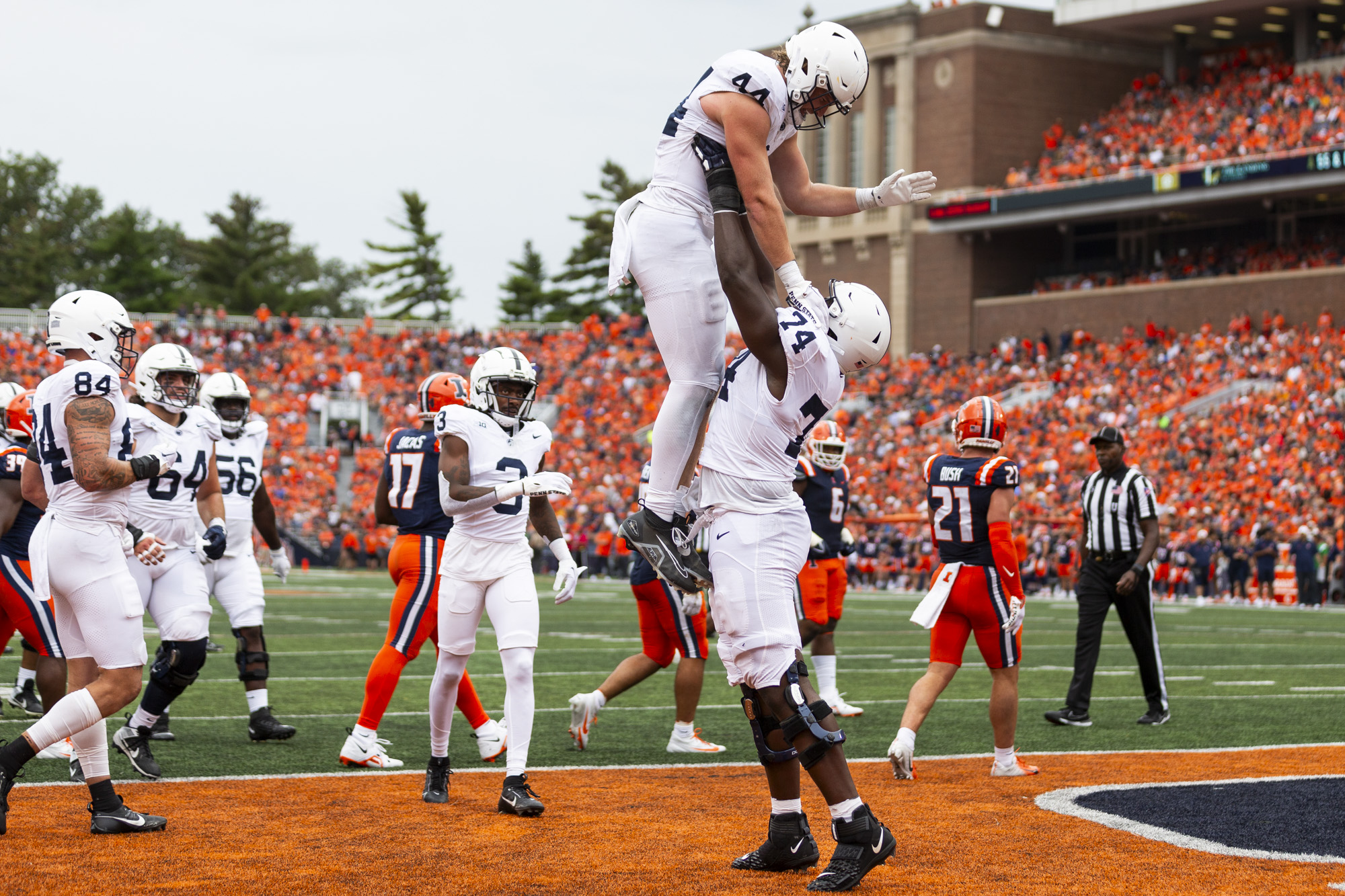 No. 7 Penn State defense gets five takeaways and pulls away from Illinois  in 30-13 victory