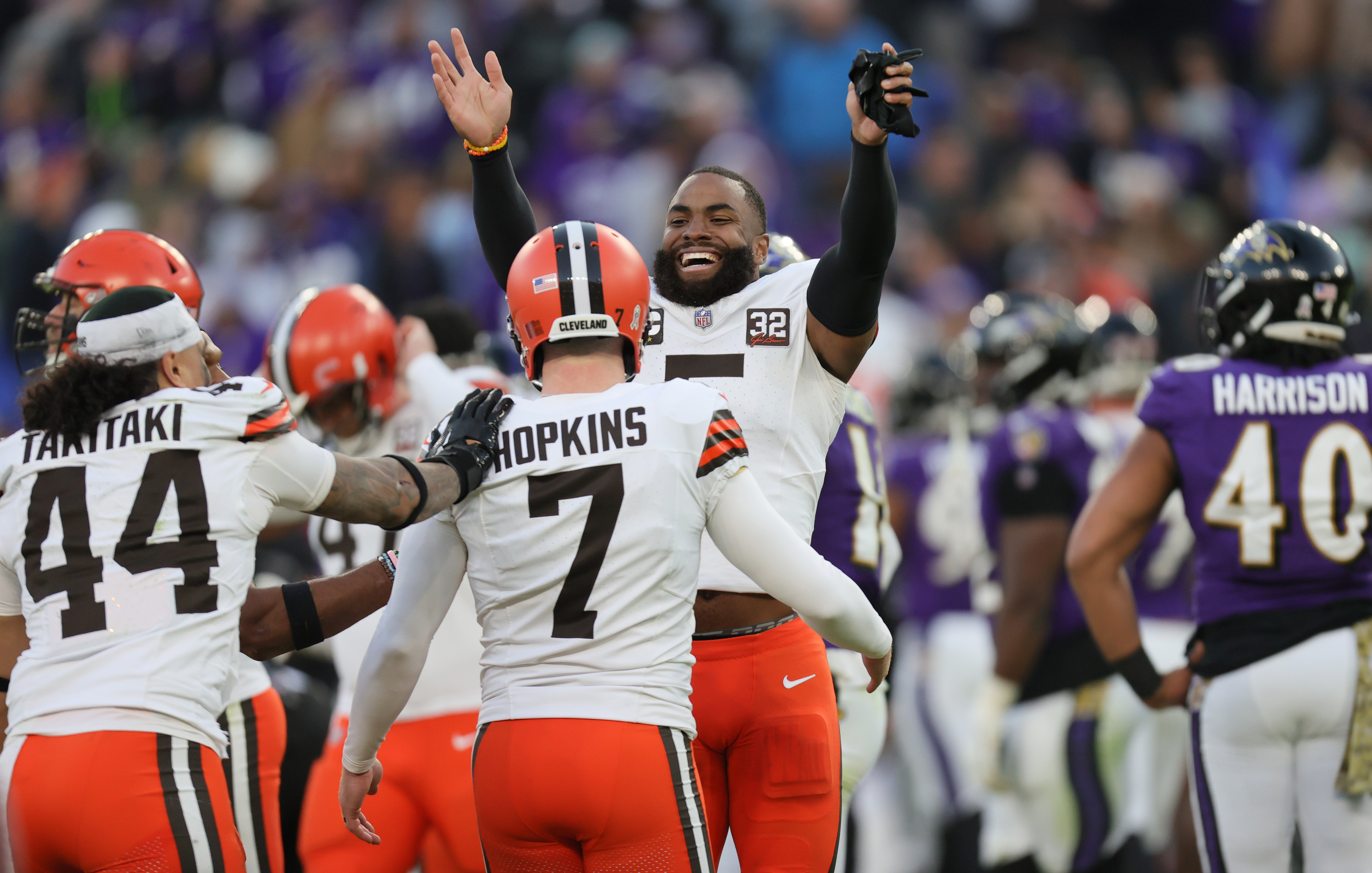 Jackson, Ravens stun Browns with wild comeback