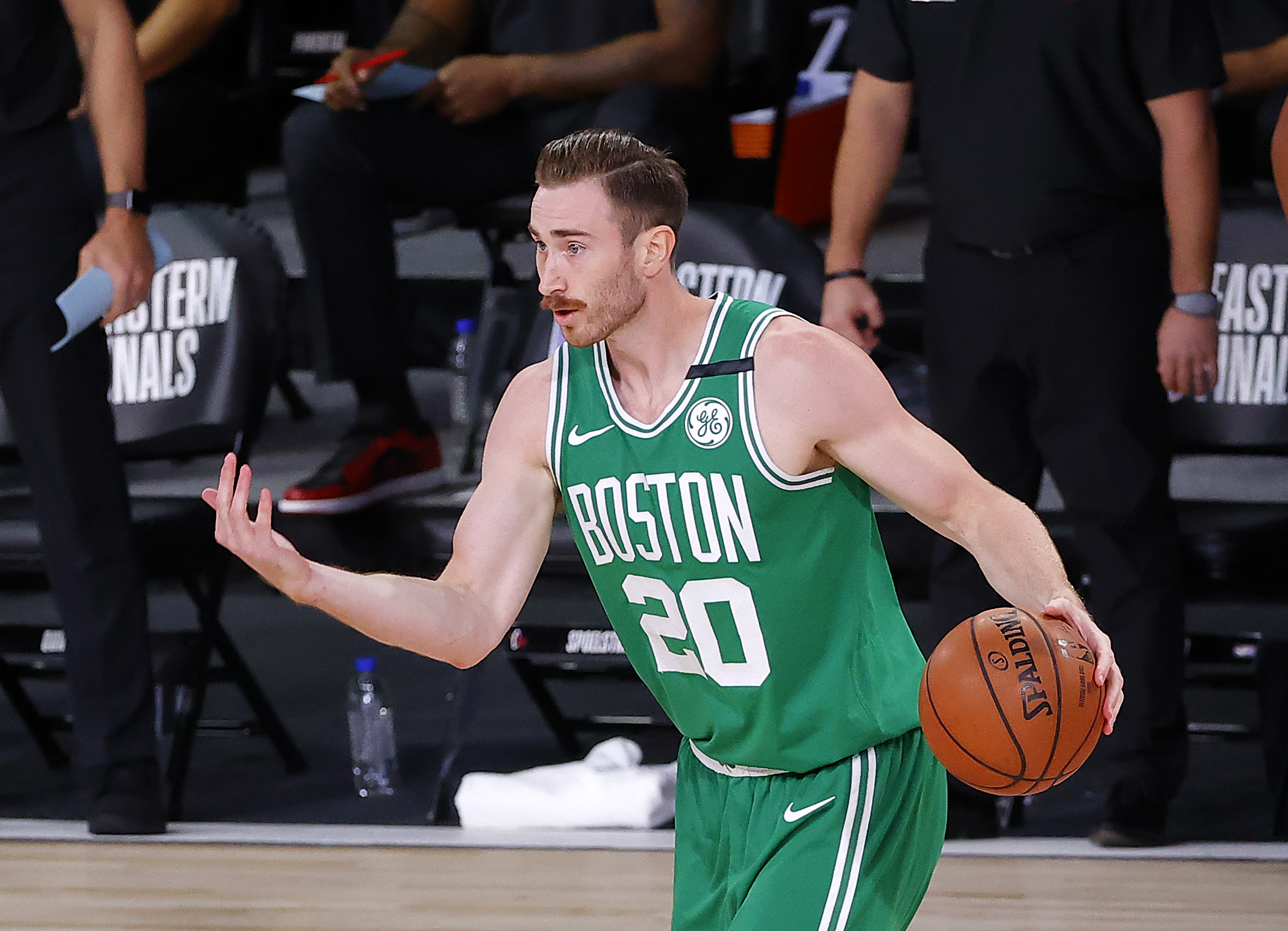 Hornets work out sign-and-trade deal with Celtics for Gordon Hayward