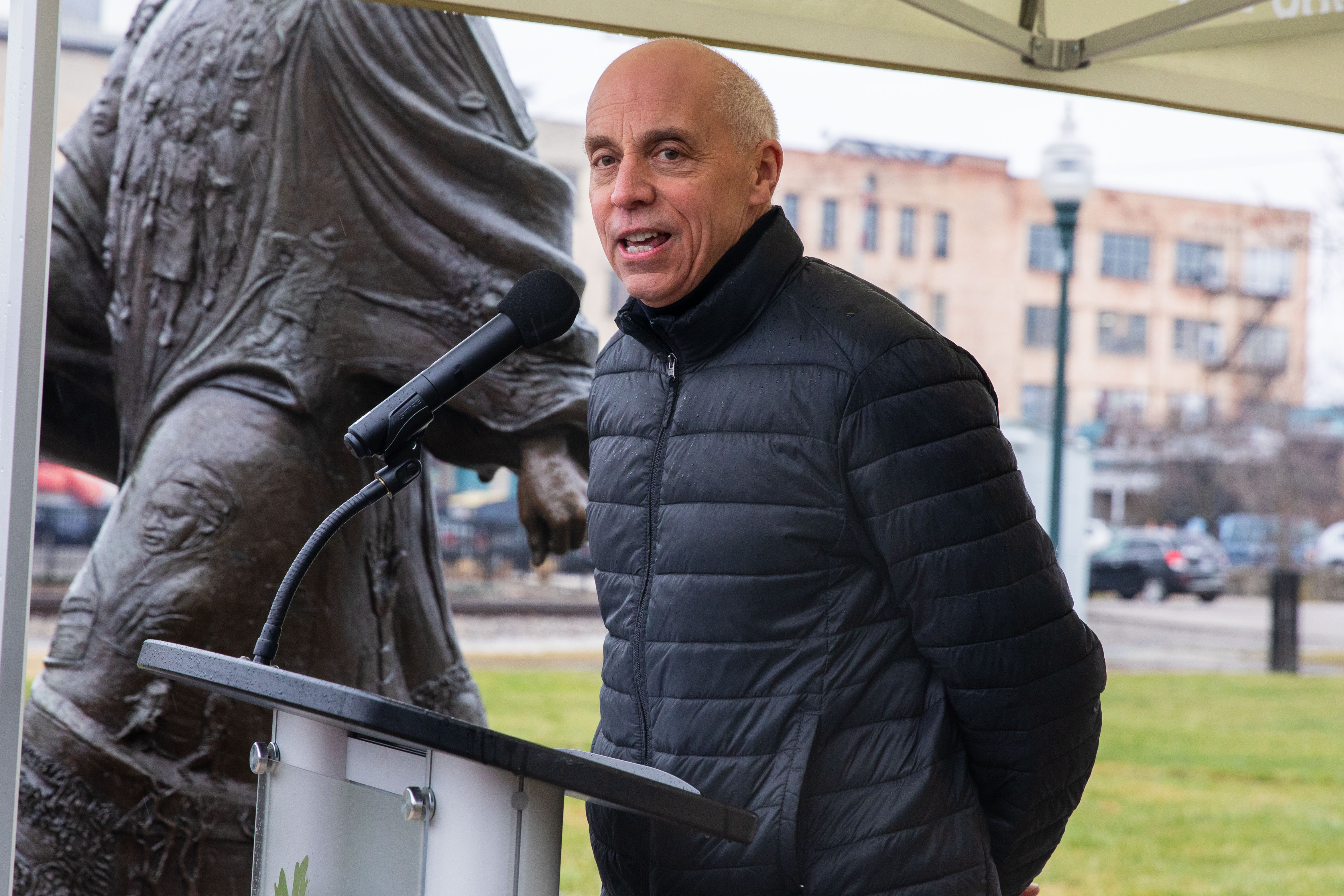 Wreath-laying ceremony in Kalamazoo honors legacy of Martin Luther