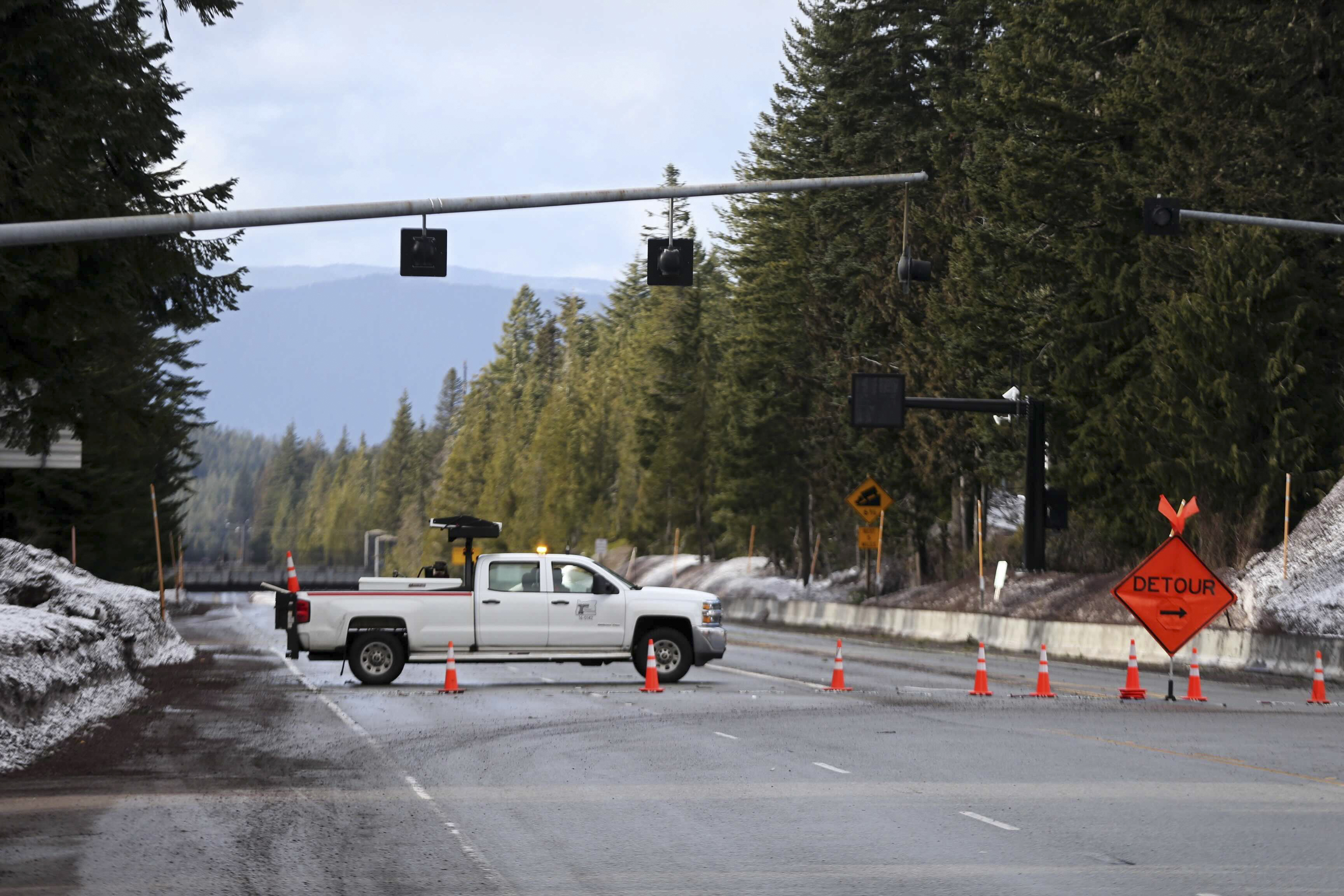 Landslides and flooding in Portland metro area, Columbia River Gorge ...