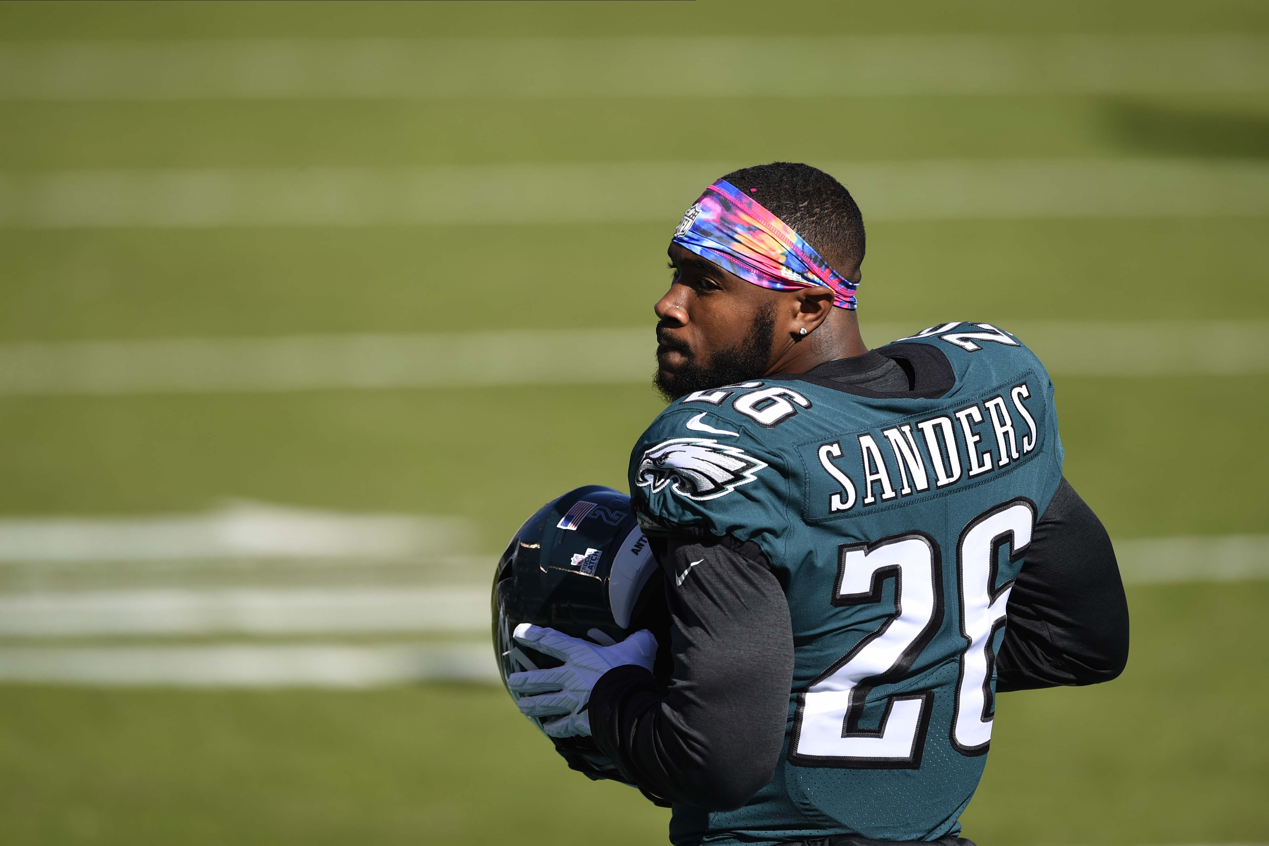 Eagles TE Zach Ertz, RB Miles Sanders to miss time due to injuries 