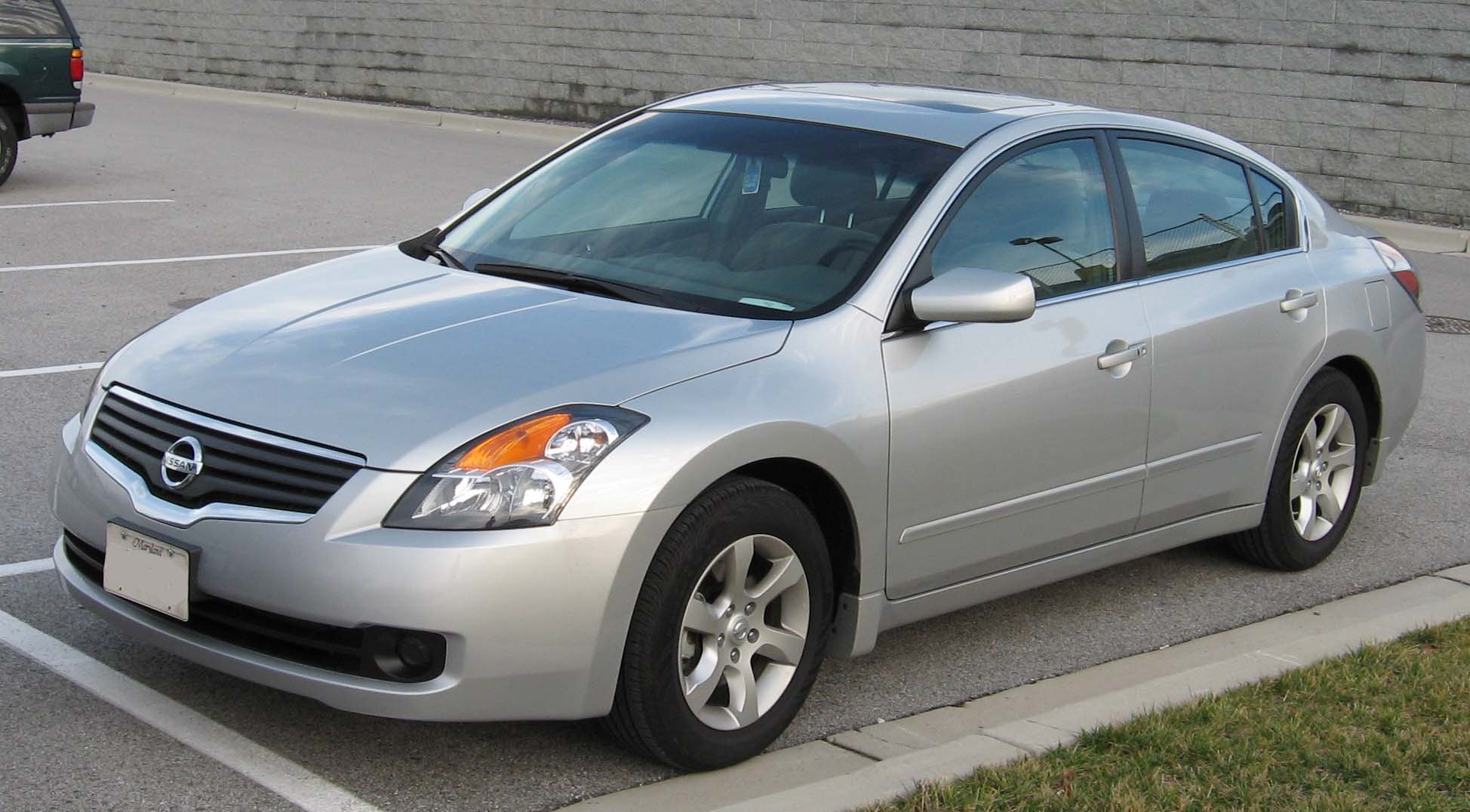 silver altima car