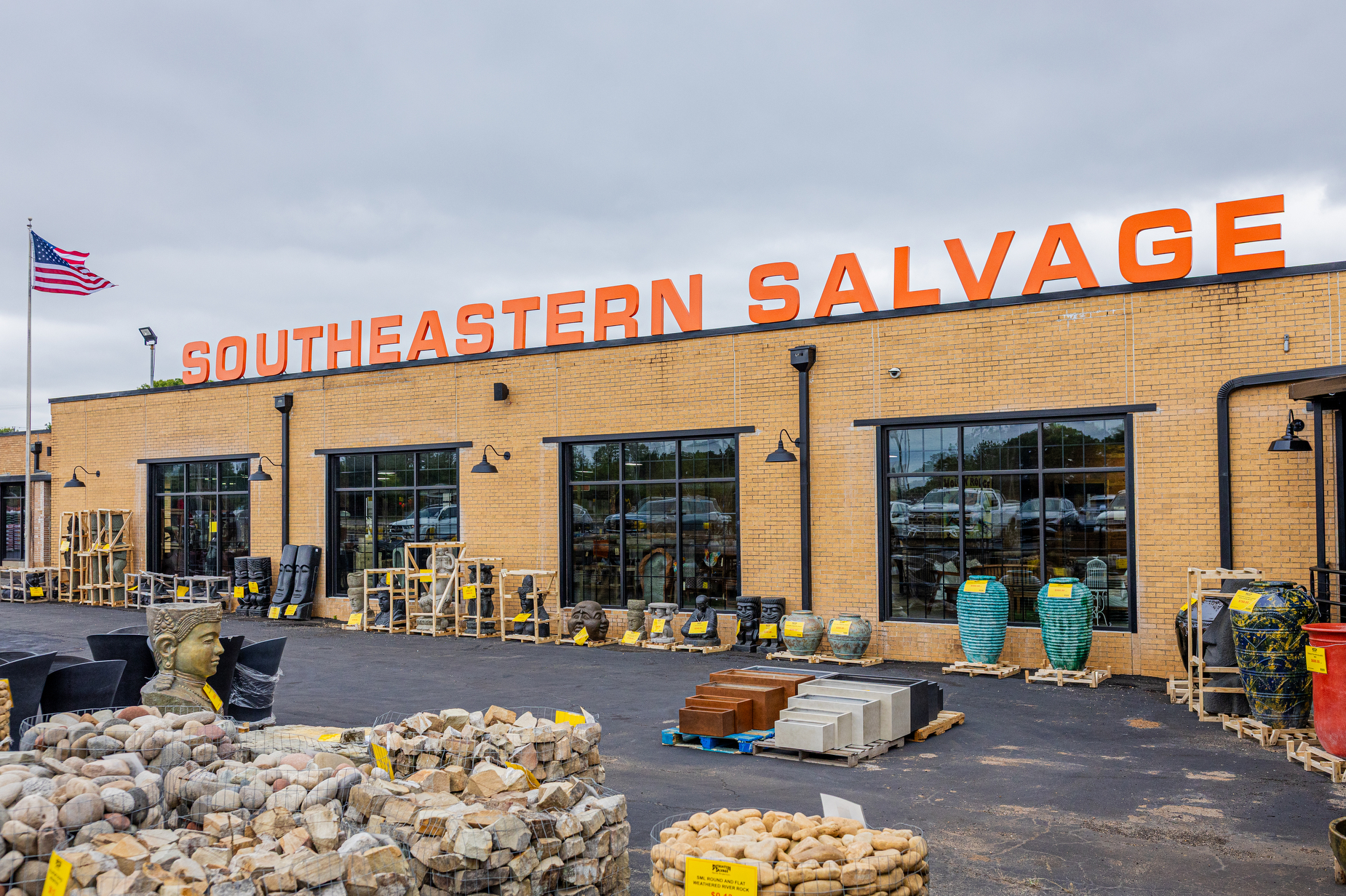 Southeastern Salvage opens new store in former Golden Flake factory ...
