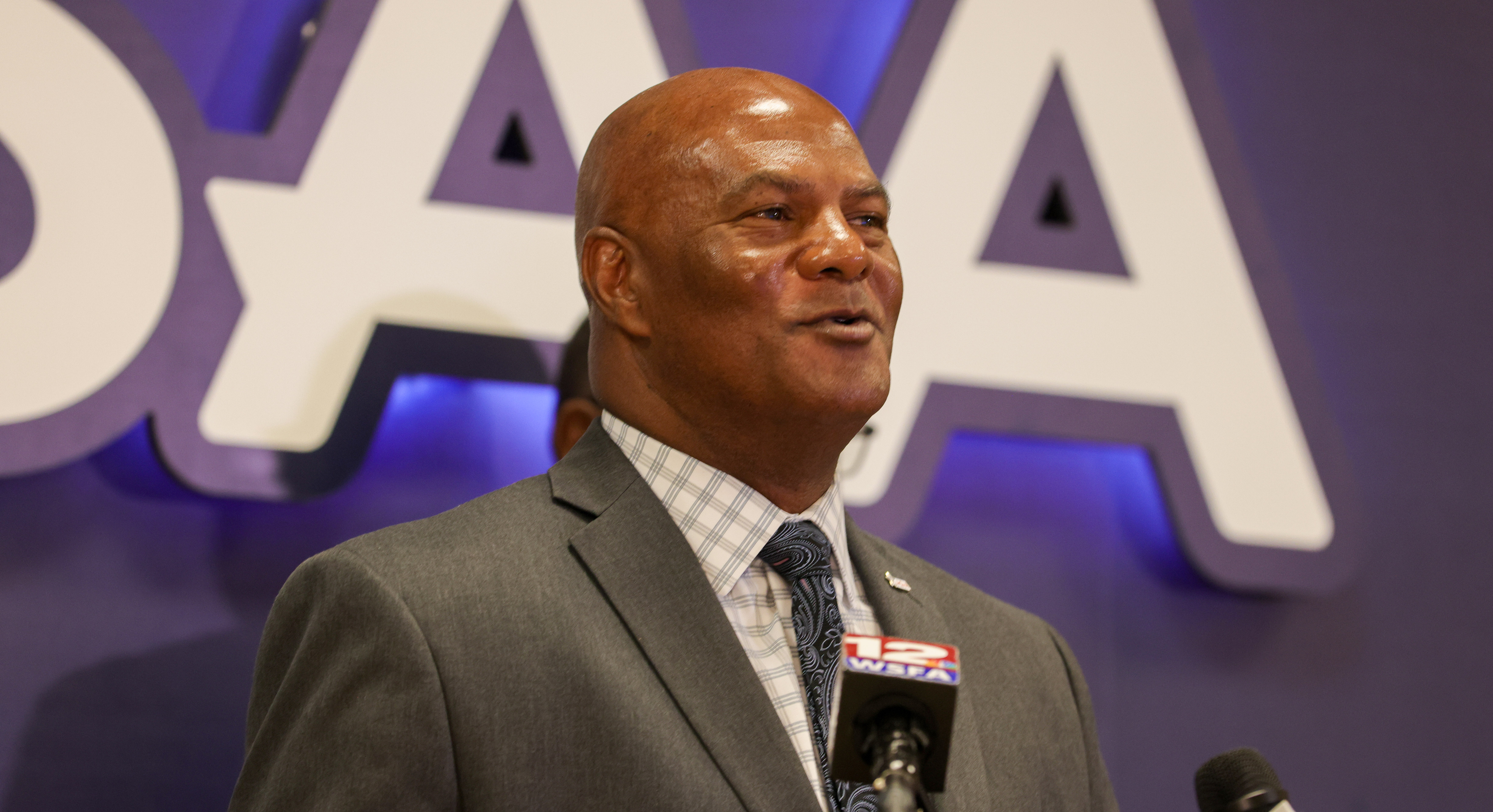 AHSAA executive director, former Auburn player Alvin Briggs stepping down -  al.com