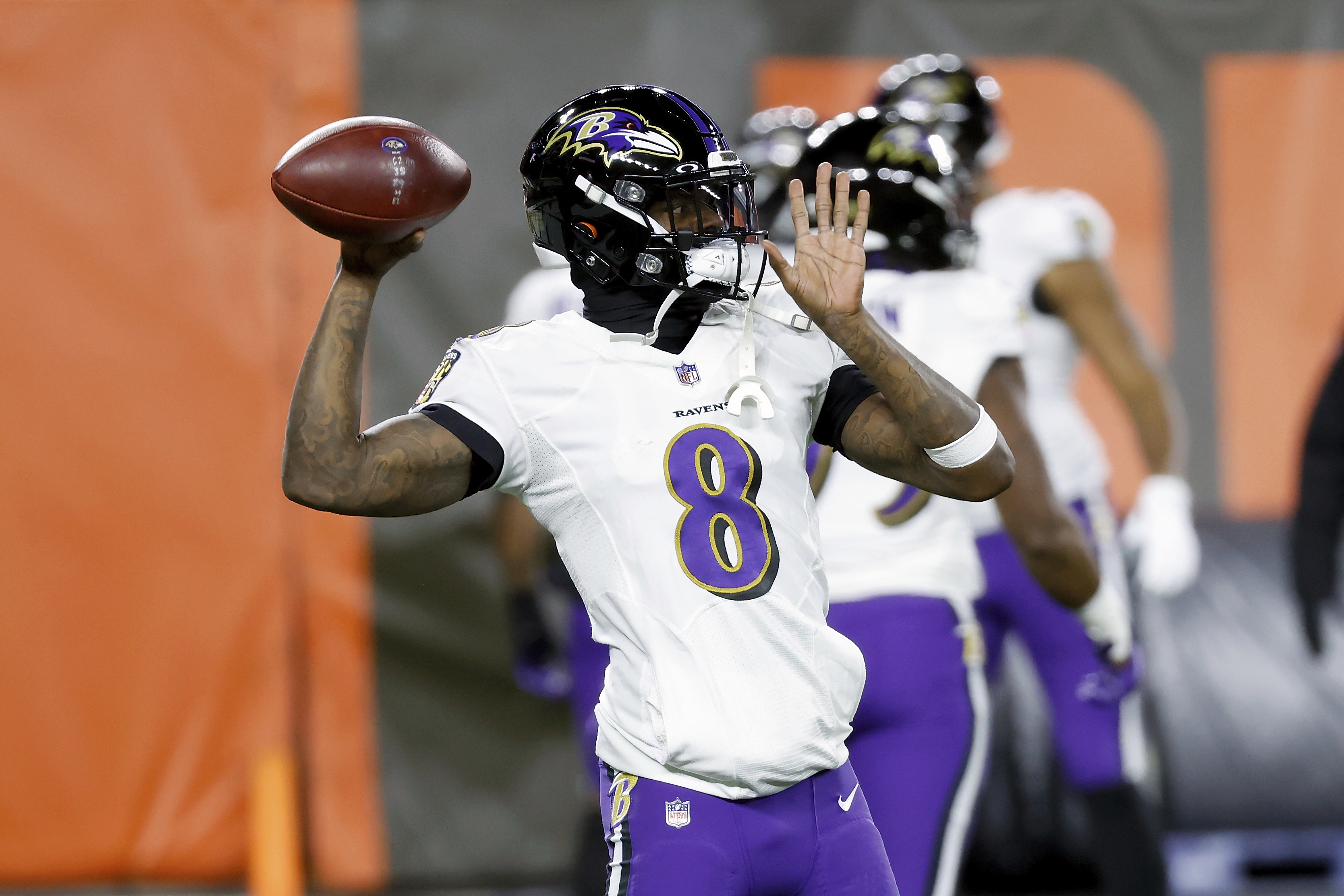 Lamar Jackson lifts Baltimore Ravens to 21-14 halftime lead over Browns:  First-half highlights 
