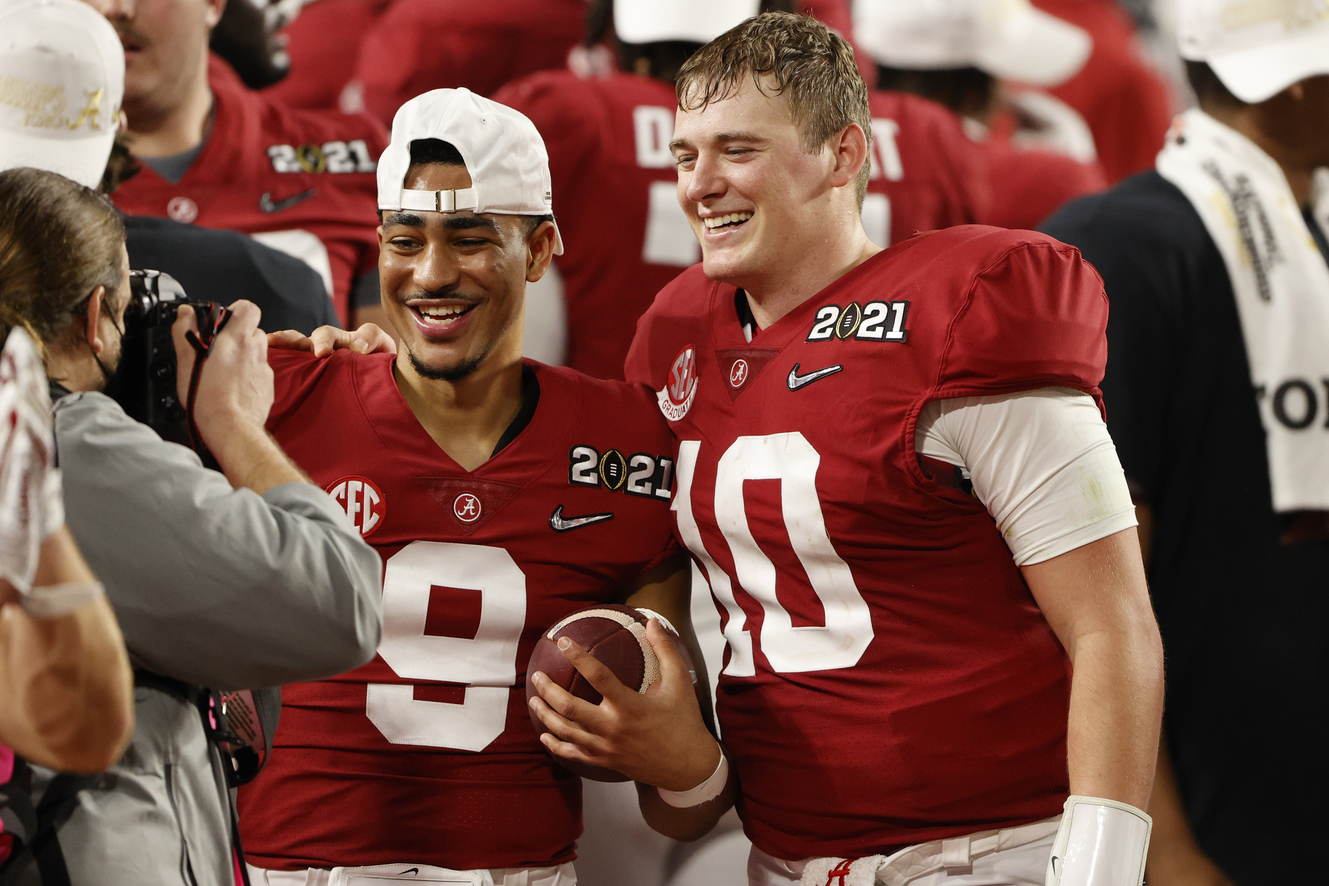 Tua Tagovailoa vs. Mac Jones: Who is the better Alabama QB prospect?