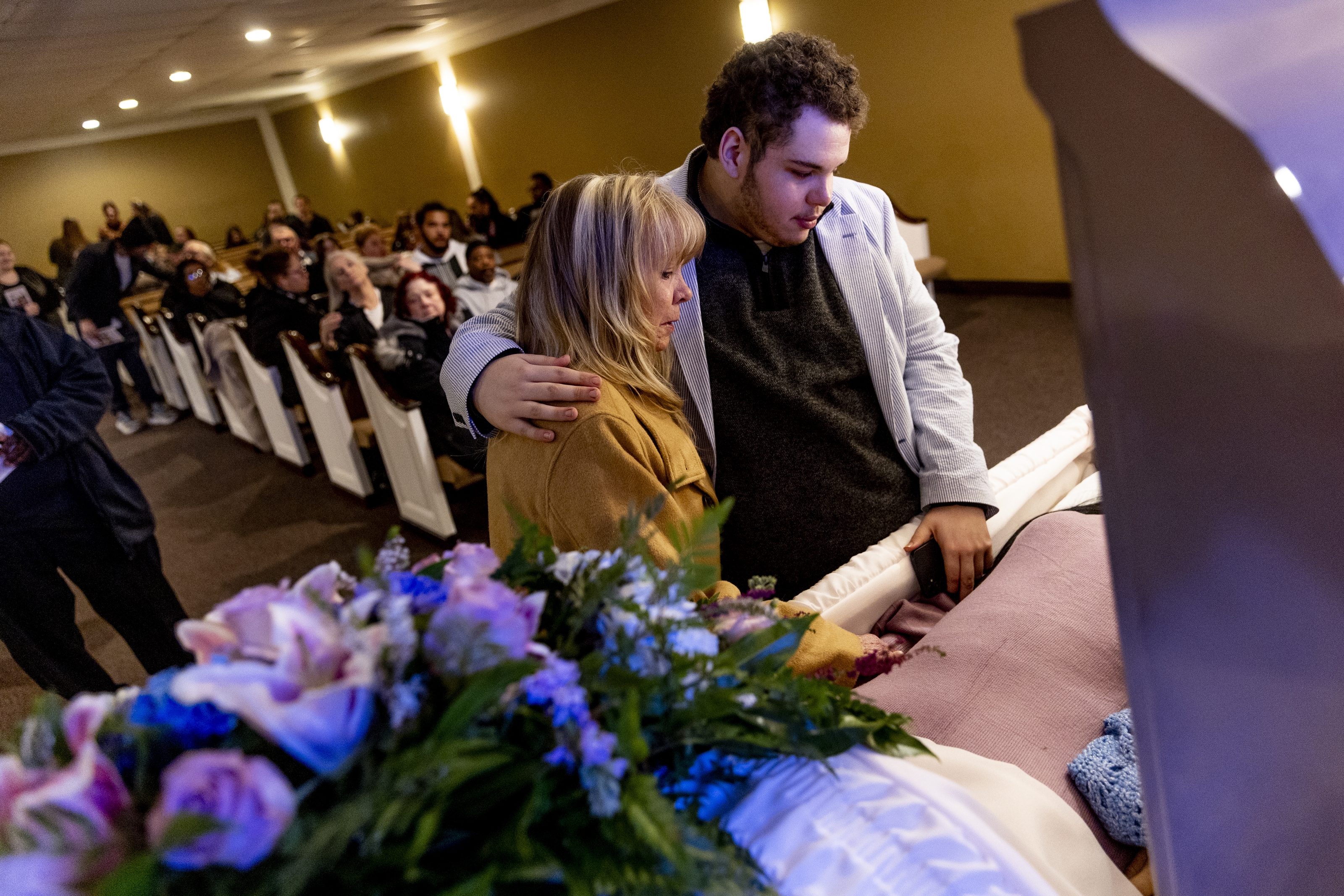 Family, friends commemorate the lives of Ashley Williams and her son ...