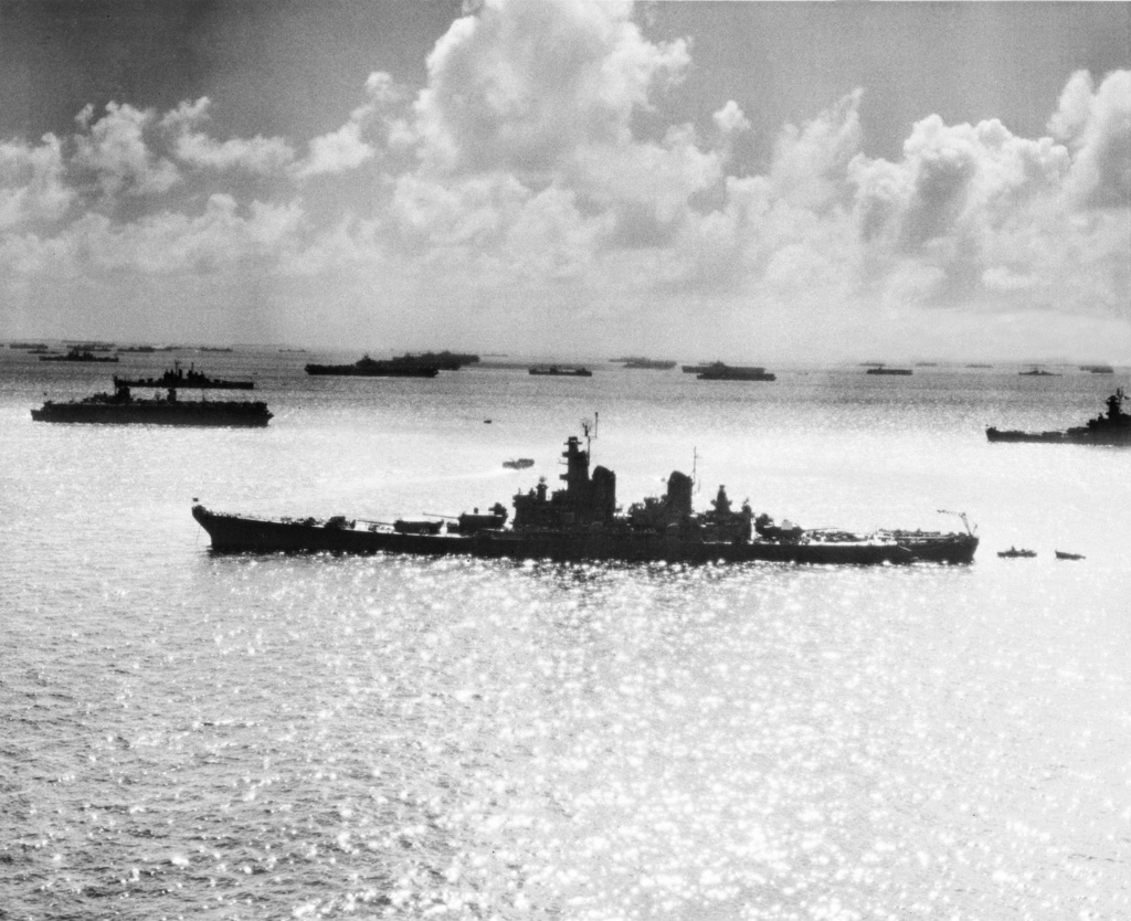 Battleship on the Delaware River: USS New Jersey traveling to ...