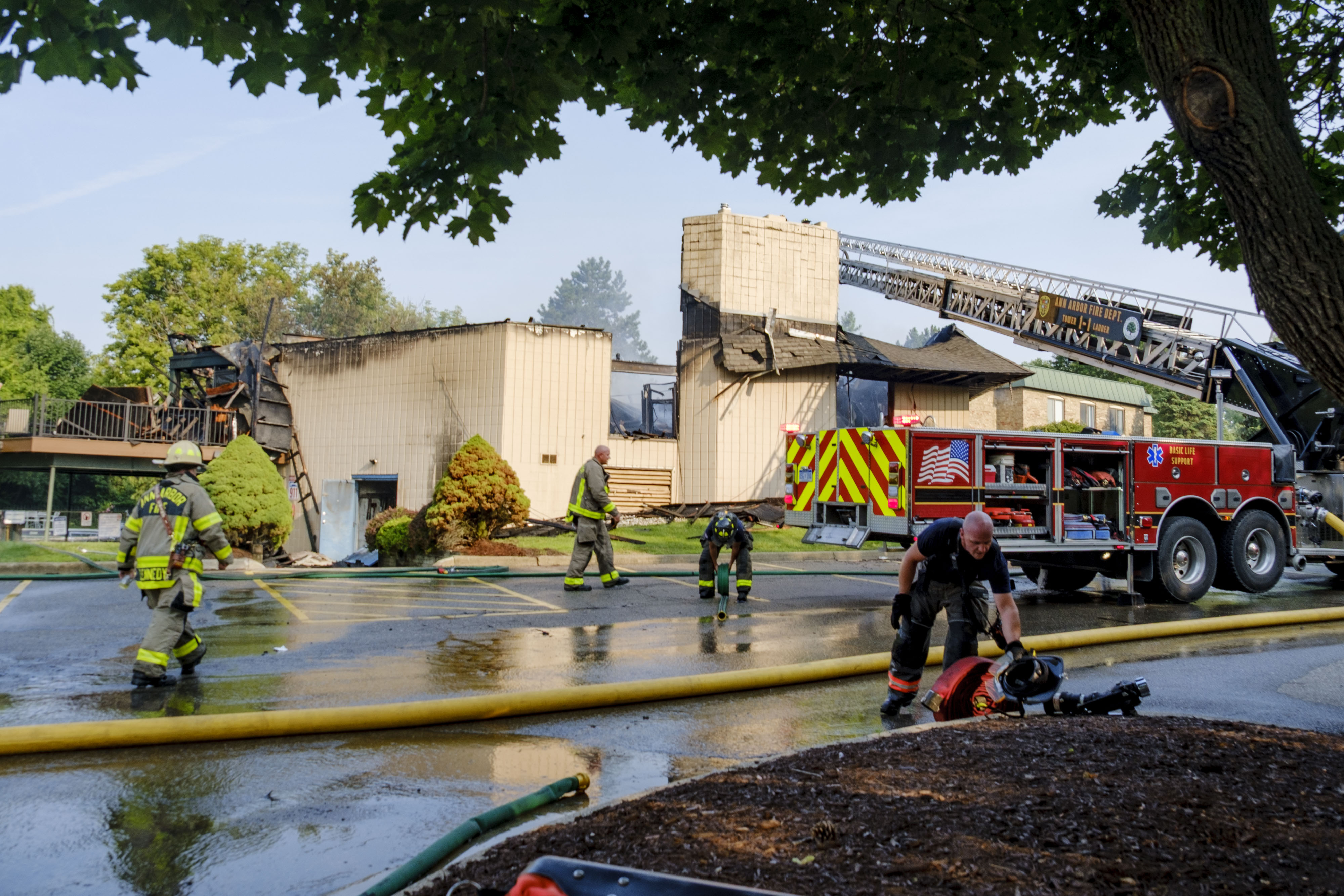 Morning fire destroys clubhouse at Hidden Valley Club Apartments in Ann ...