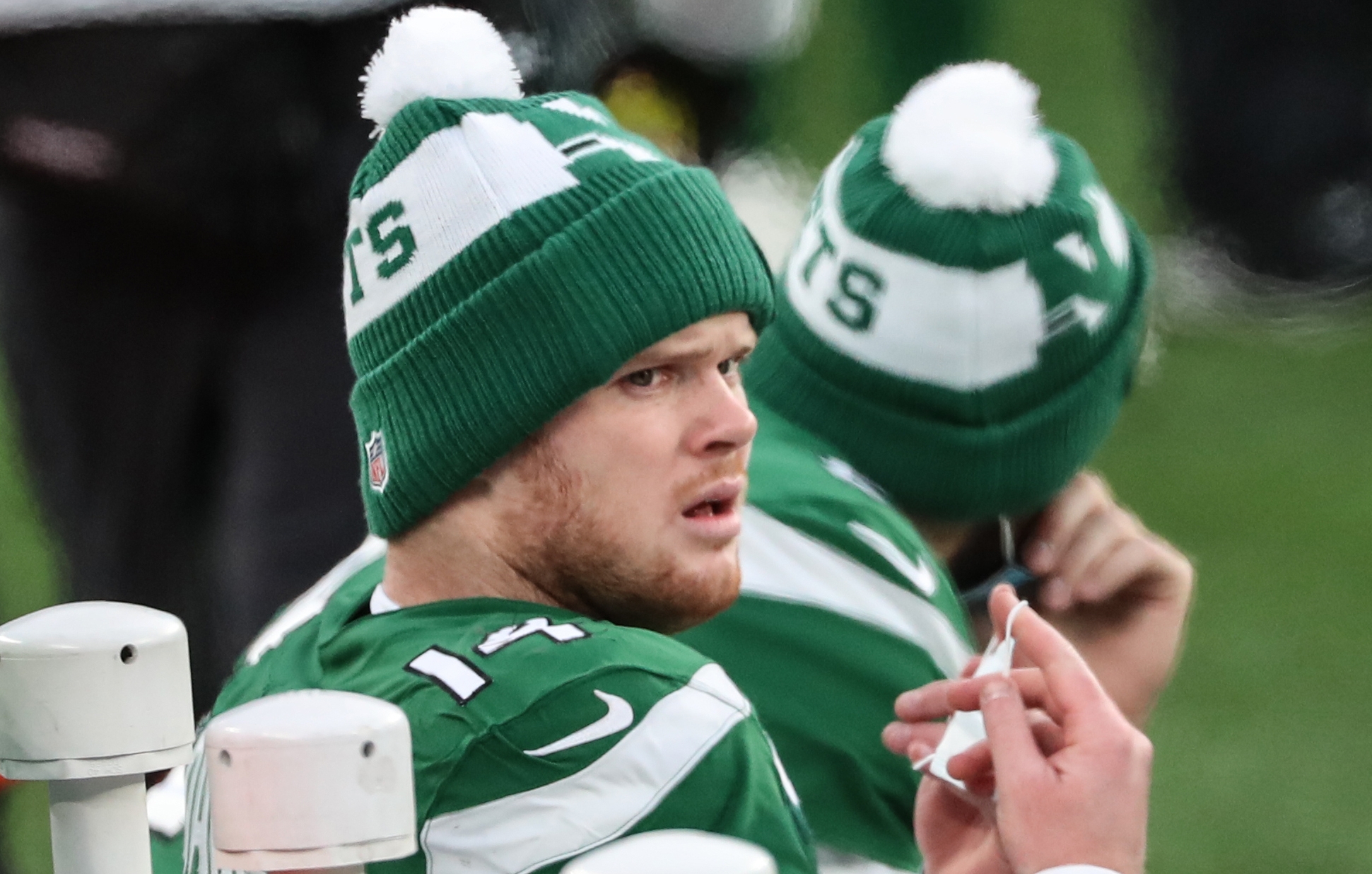 Jets trade Sam Darnold to the Panthers