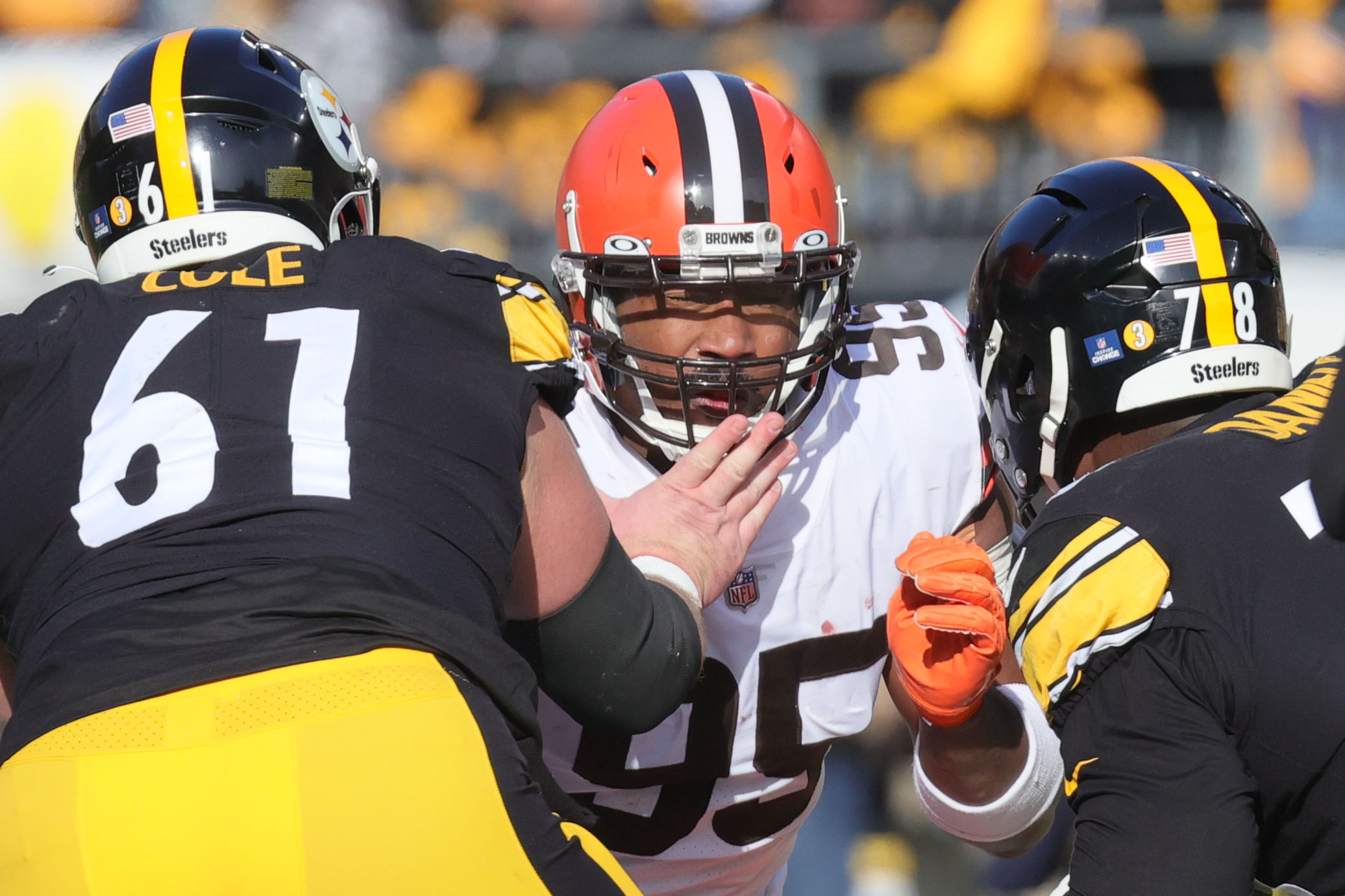 Pittsburgh Steelers guard James Daniels (78) blocks during an NFL