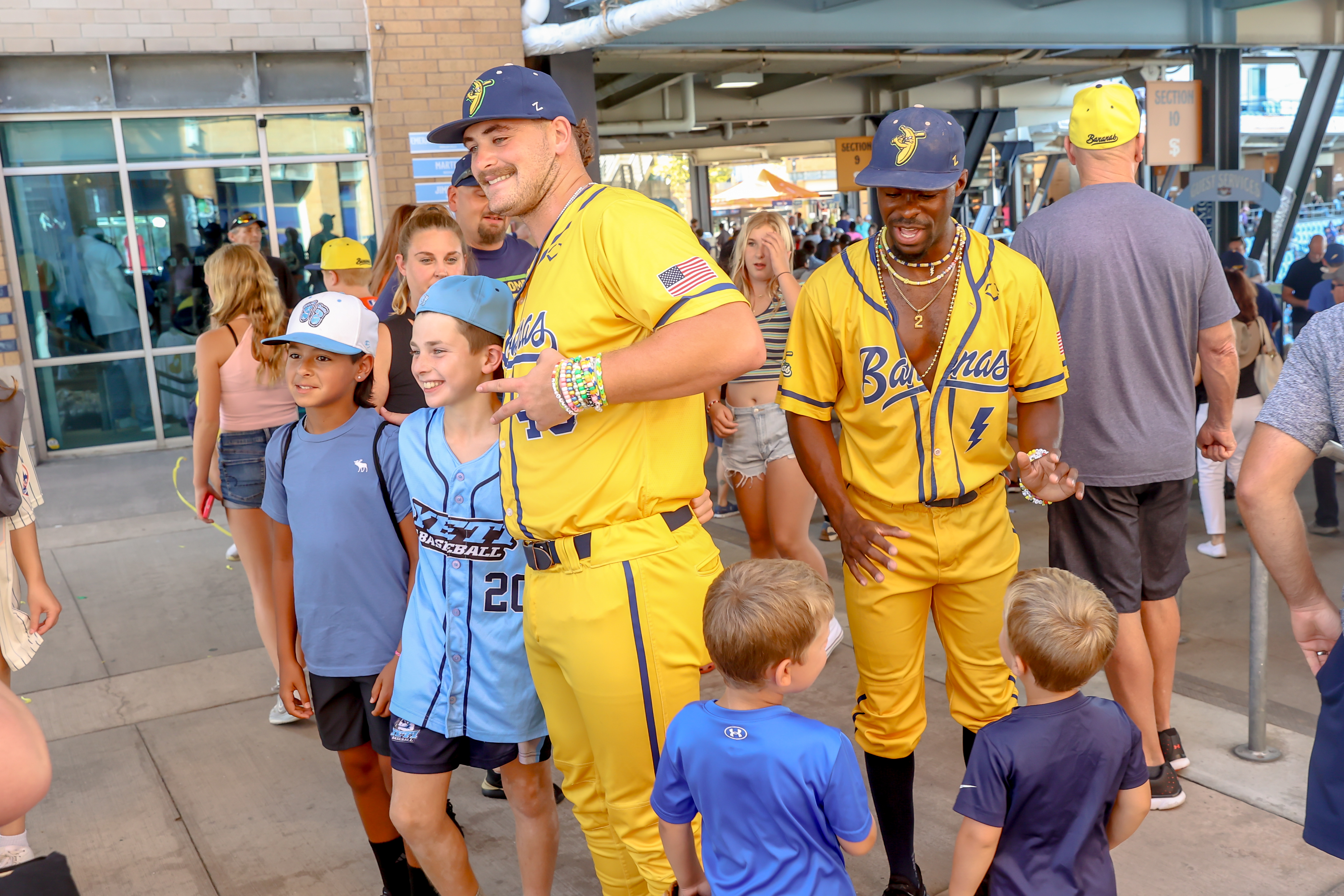 World's quirkiest baseball team, the Savannah Bananas, is headed to  FerryHawks' Community Park 