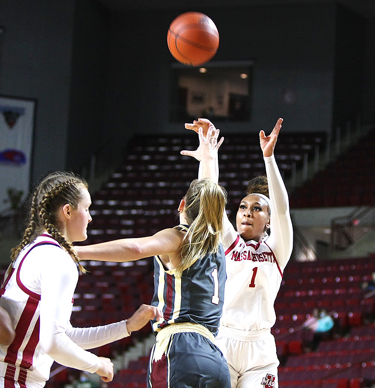 UMass Women's Basketball vs Boston College 12/8/21 - masslive.com