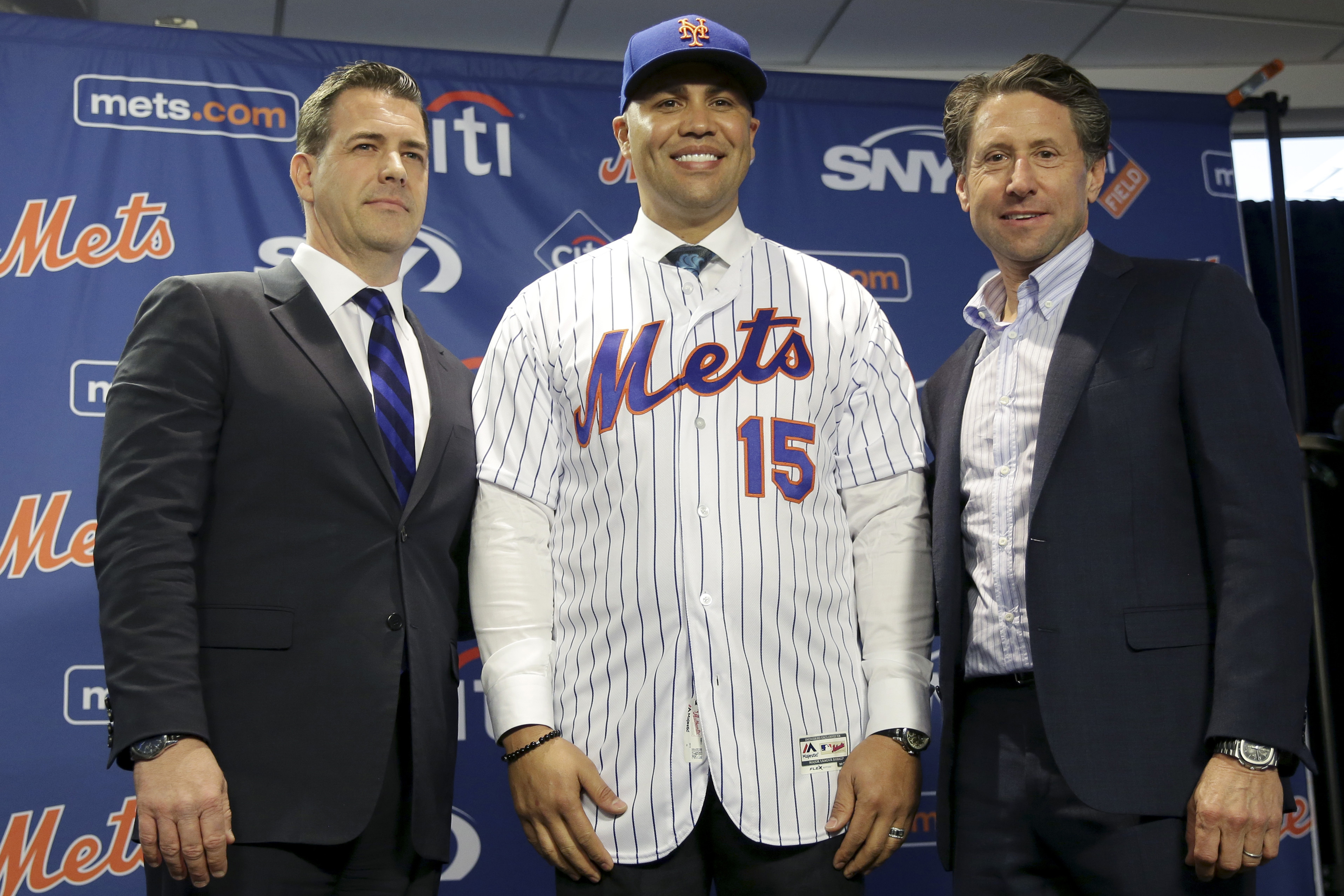 Mets fans cheer Carlos Beltran in first visit since firing