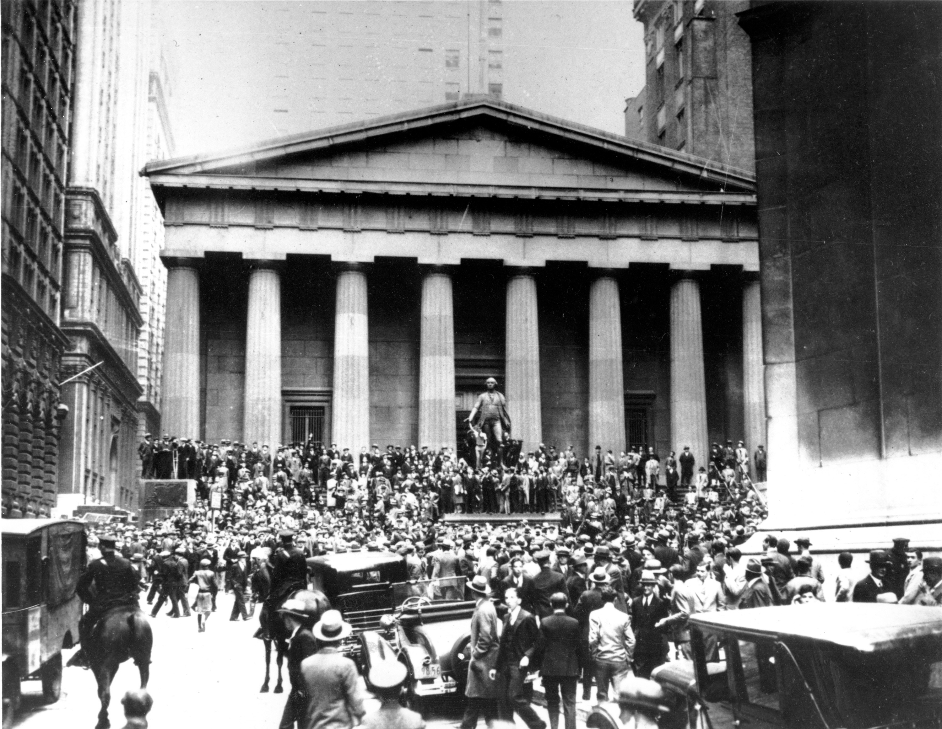 Stock market crash of 1929 left people 'hysterical with fear