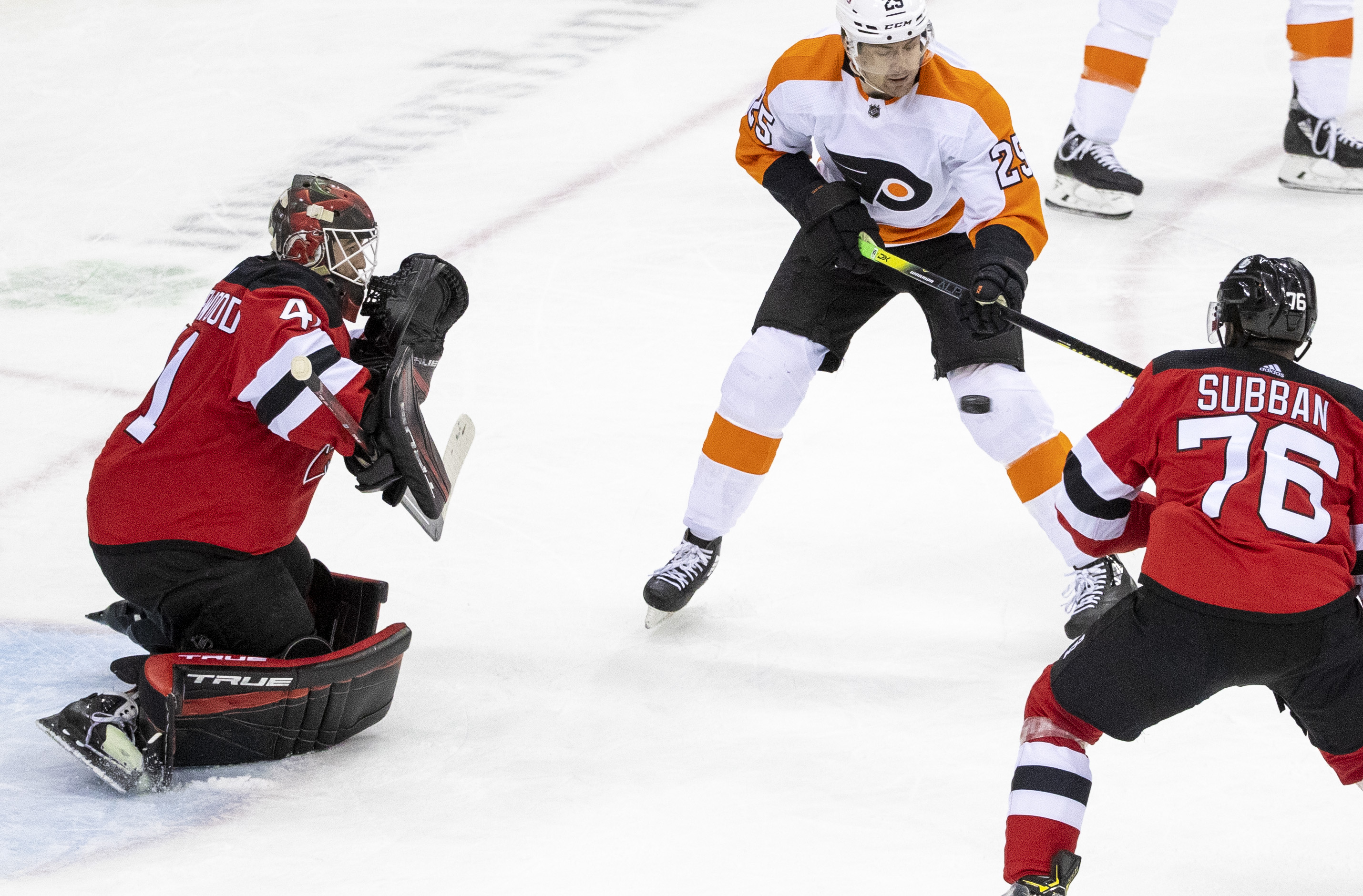 NJ Devils beat Philadelphia Flyers in black jersey debut