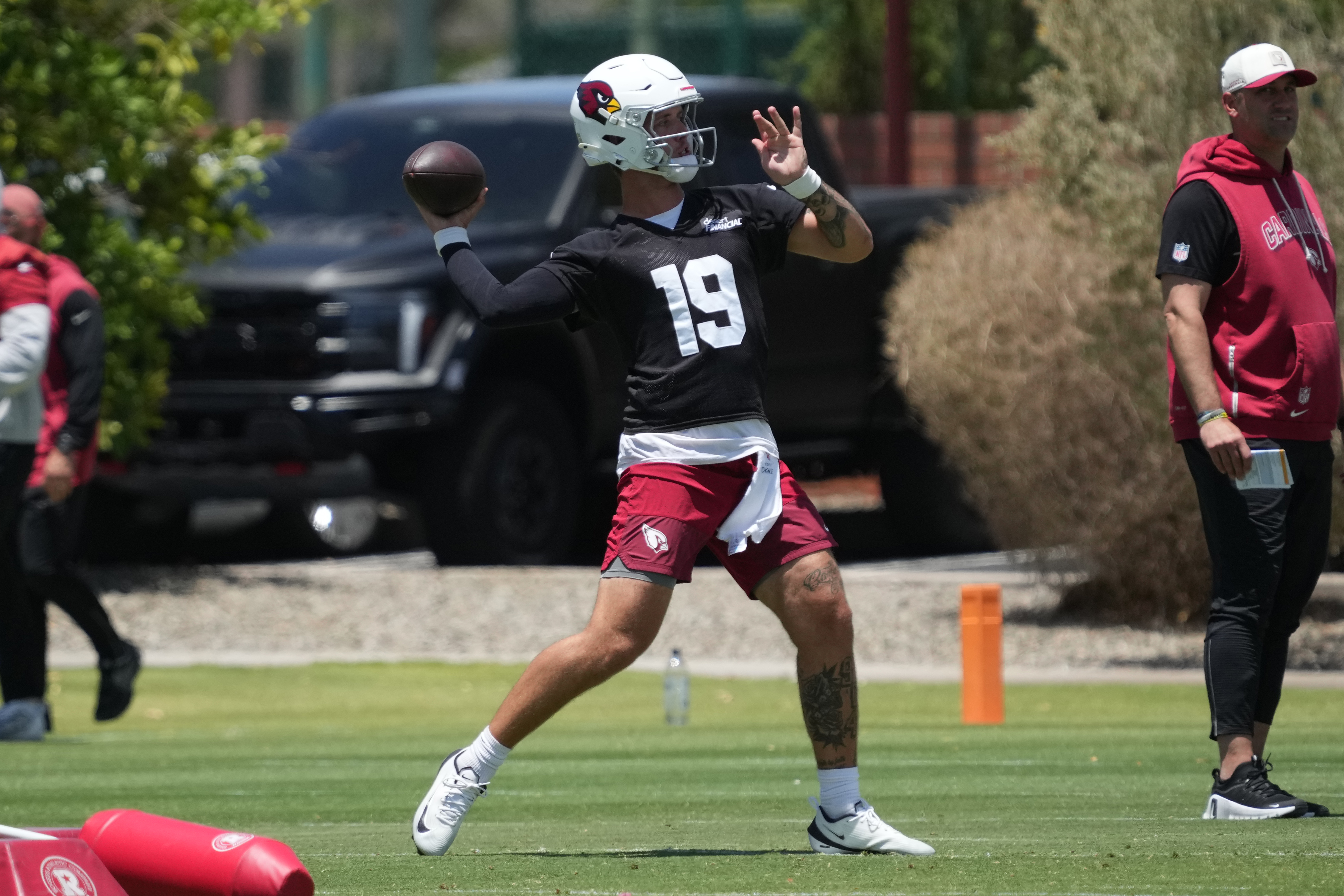 Arizona's rookie quarterback has impressed a top player from the