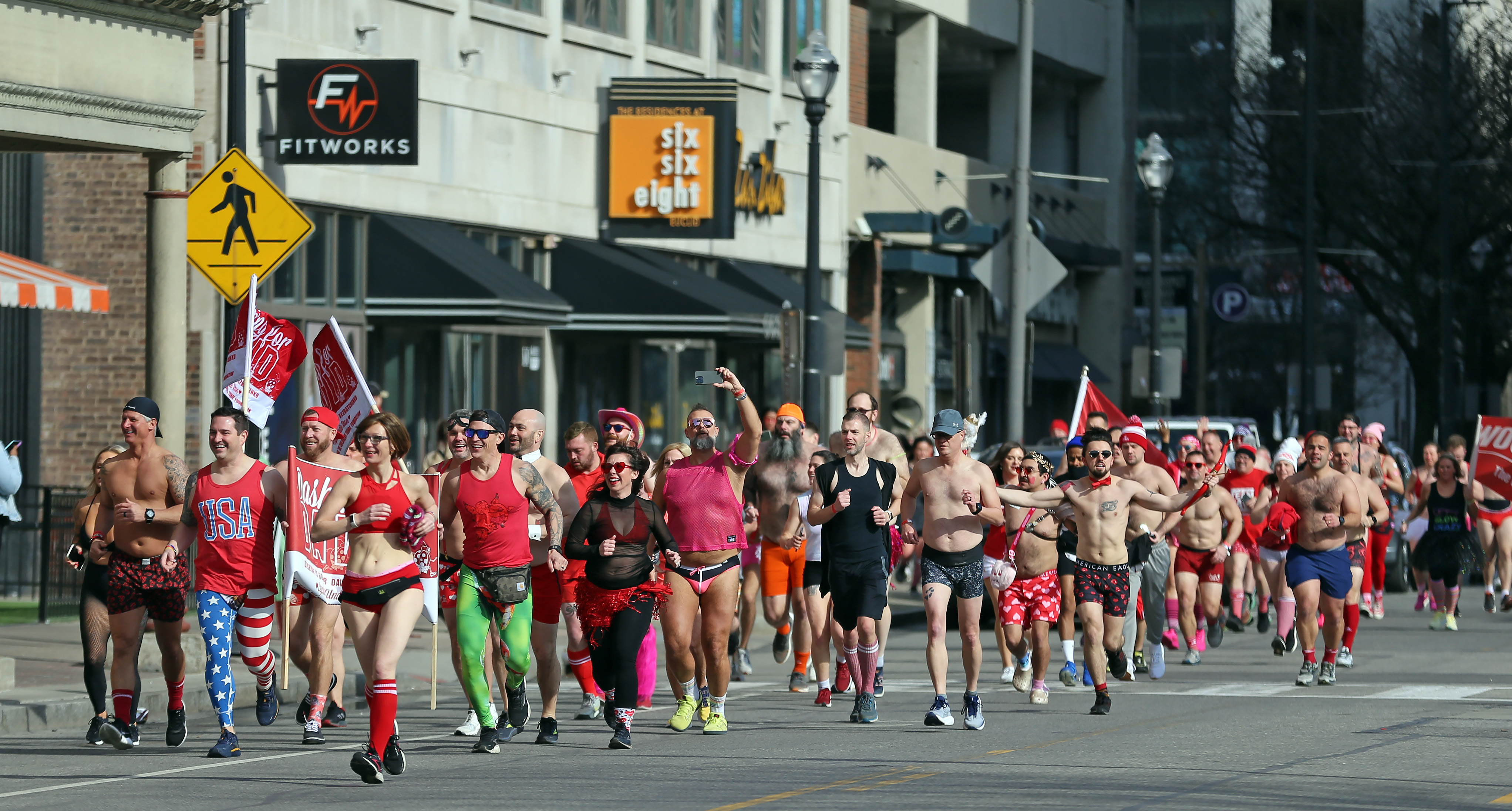 No shirts, no shorts, no problem at annual Cupid's Undie Run in Cleveland  (photos) 