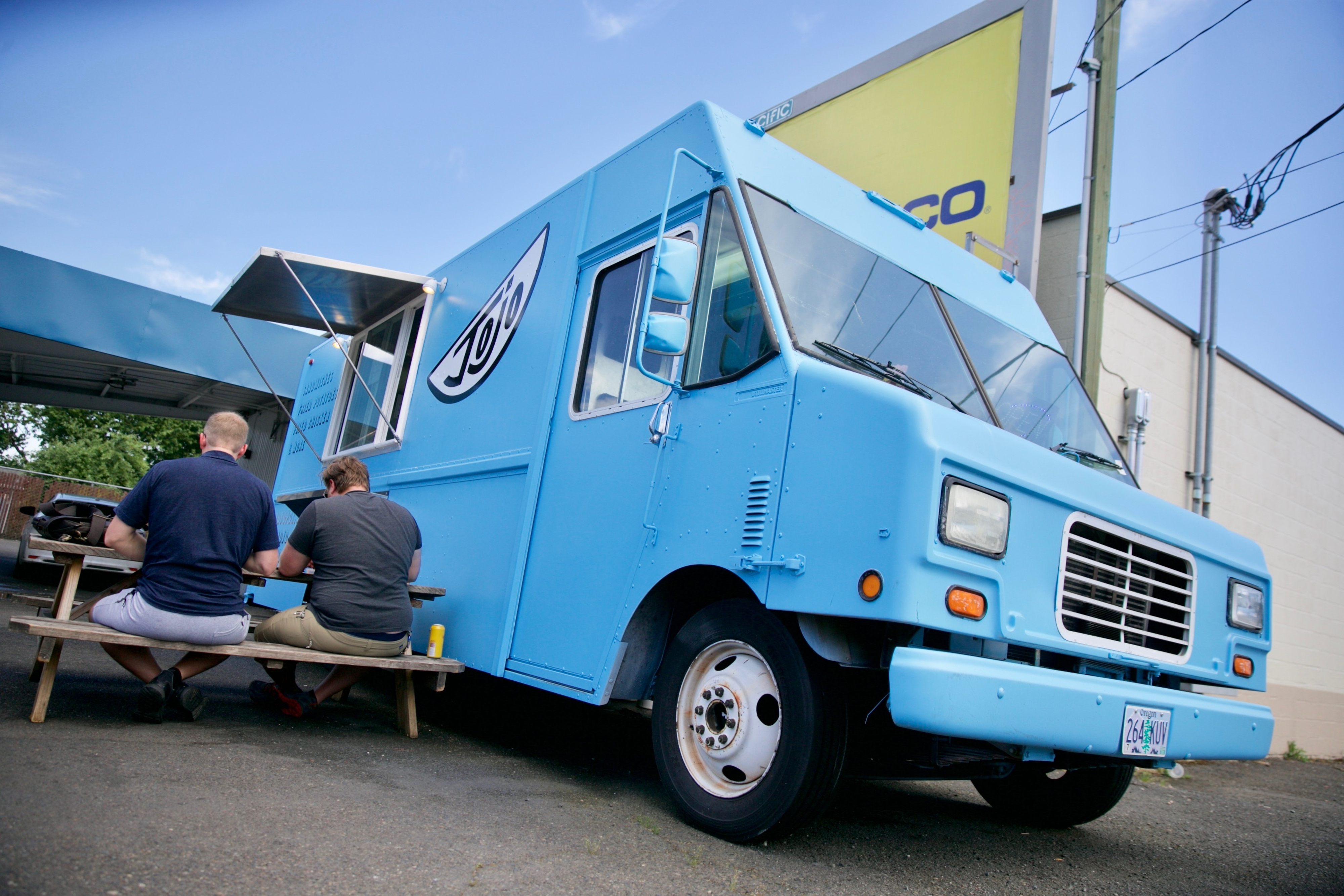 Green Bay smash burger food truck owner opens a permanent restaurant