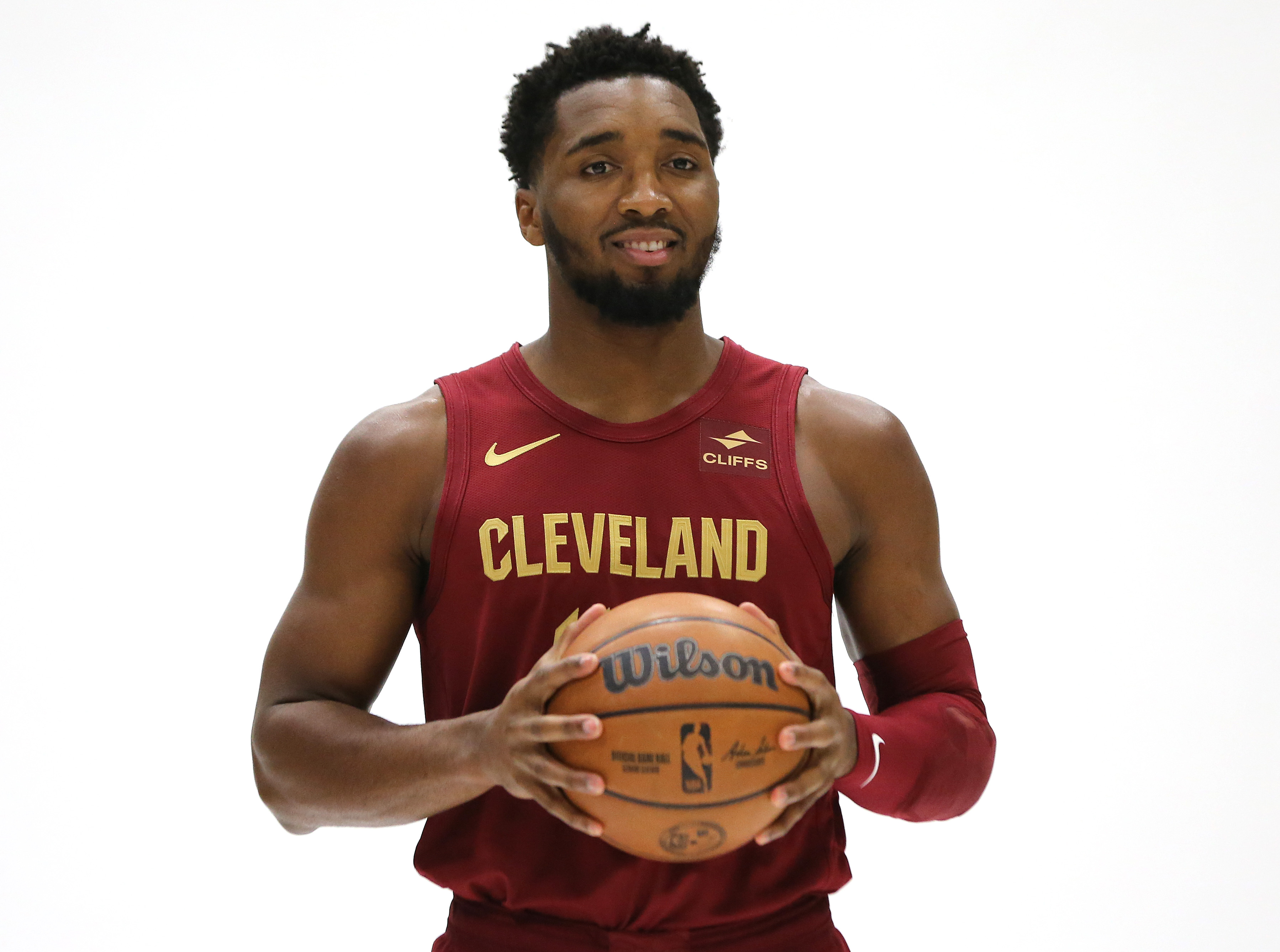 Cleveland Cavaliers Donovan Mitchell Let 'Em Know White New Cavs