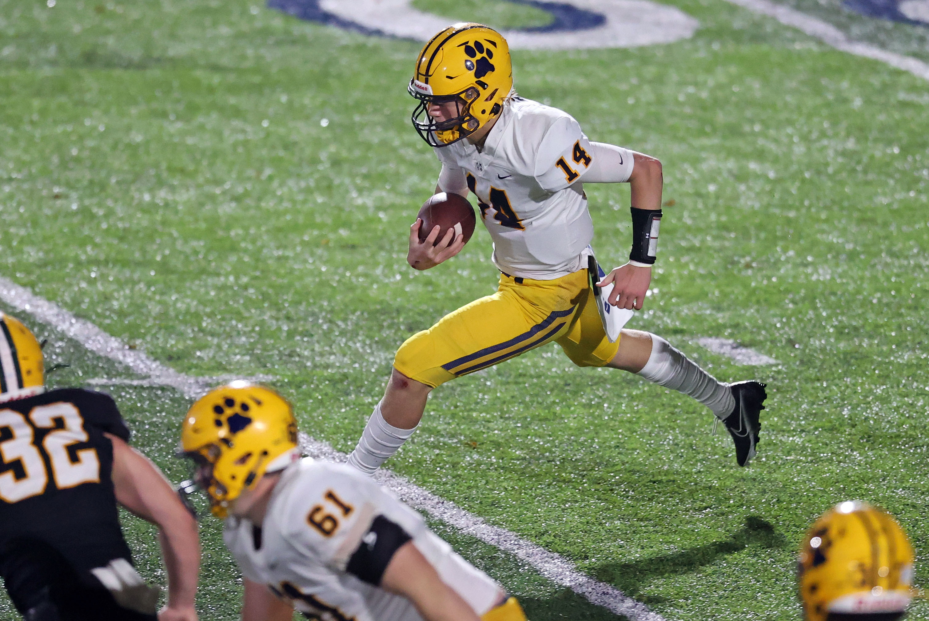 OHSAA Football Divison I Regional Semifinals: St. Edward Vs. St ...