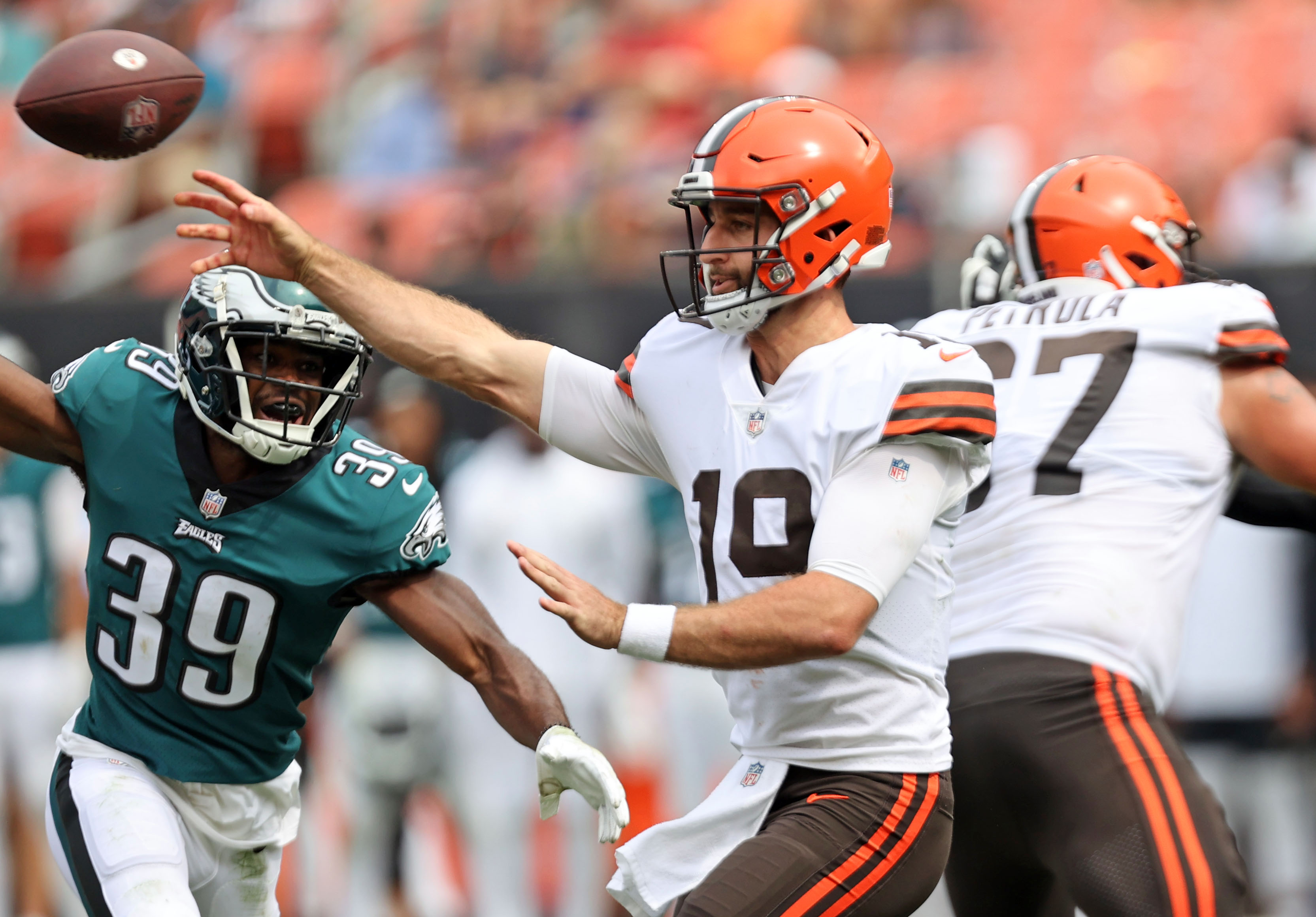 Philadelphia Eagles: Roster cut to 80, Tyree Jackson and Brett Toth to PUP