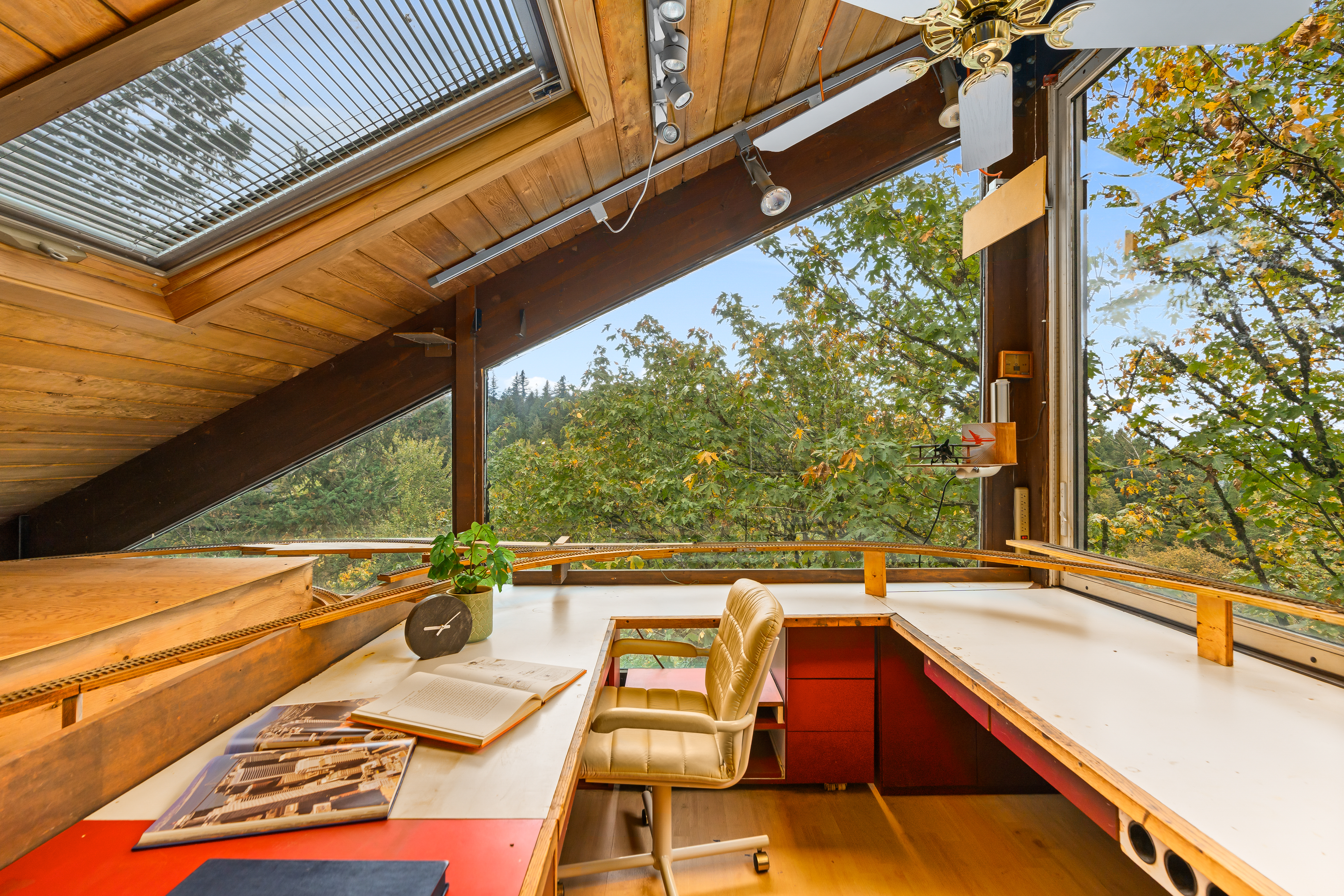 Modern architect's SW Portland 'treehouse' for sale at $1.1M. See