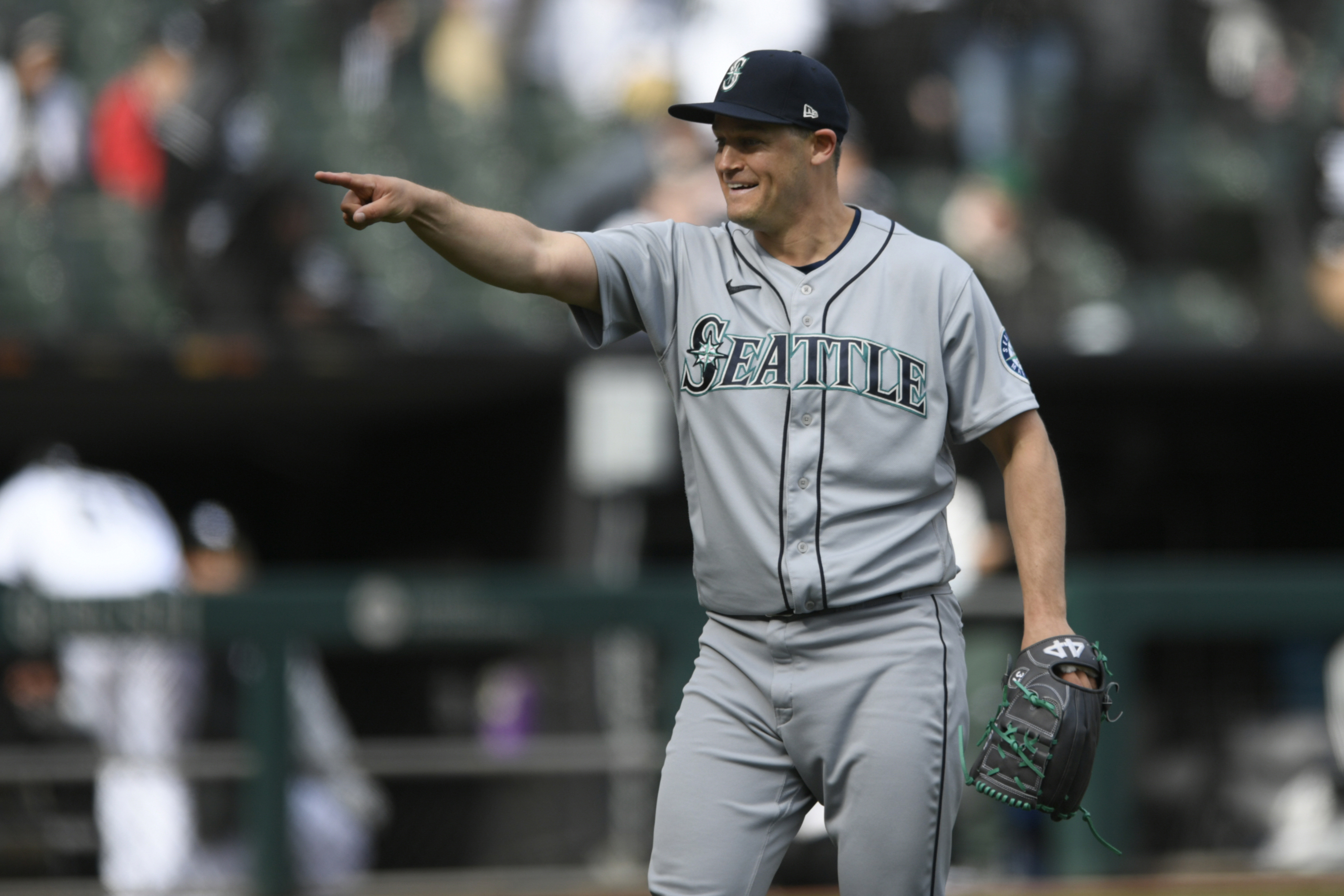 Mariners Cal Raleigh on Seattle's nasty pitching rotation & their