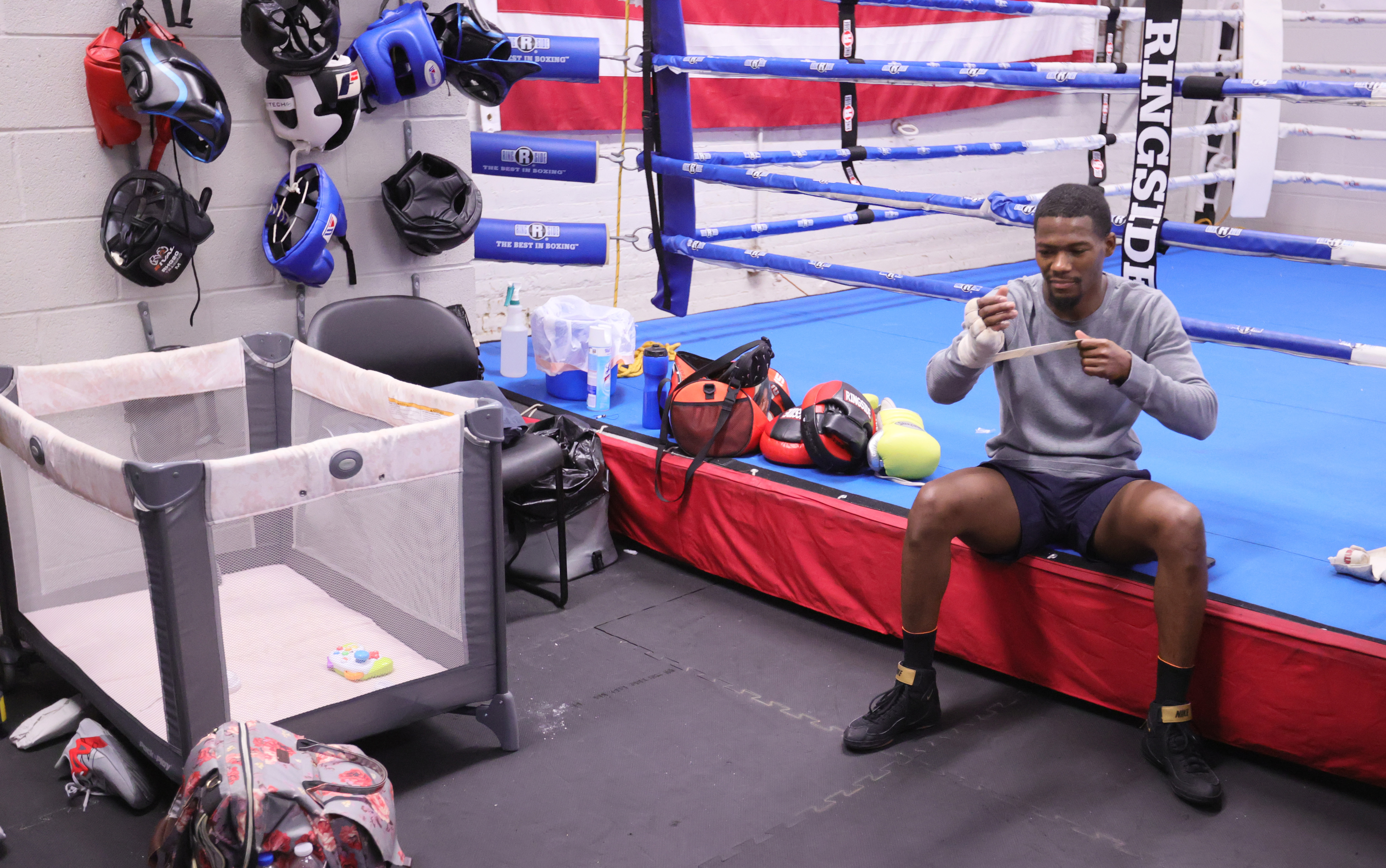 Boxer Montana Love works out with undercards preparing for hometown ...