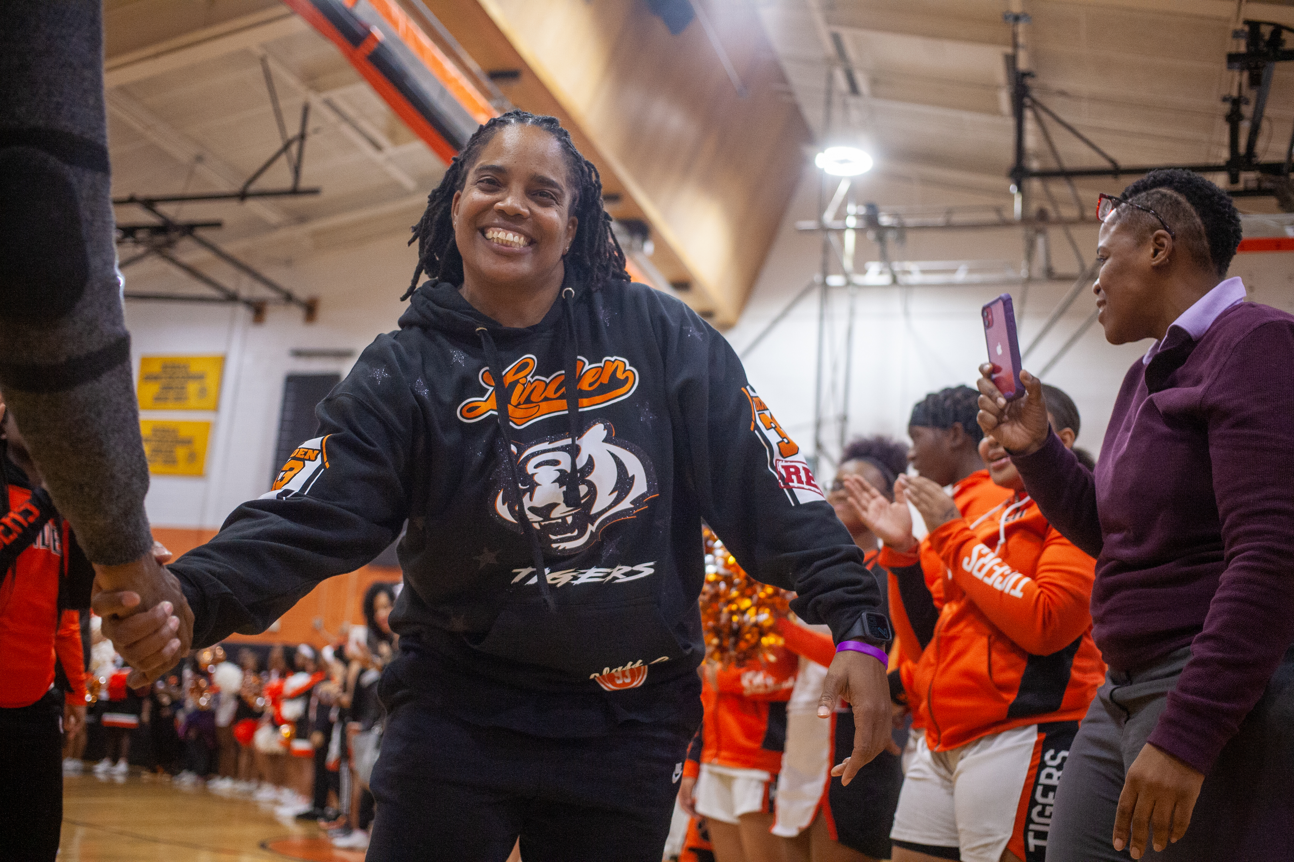 N.J. girls basketball legend returns home to coach her alma mater
