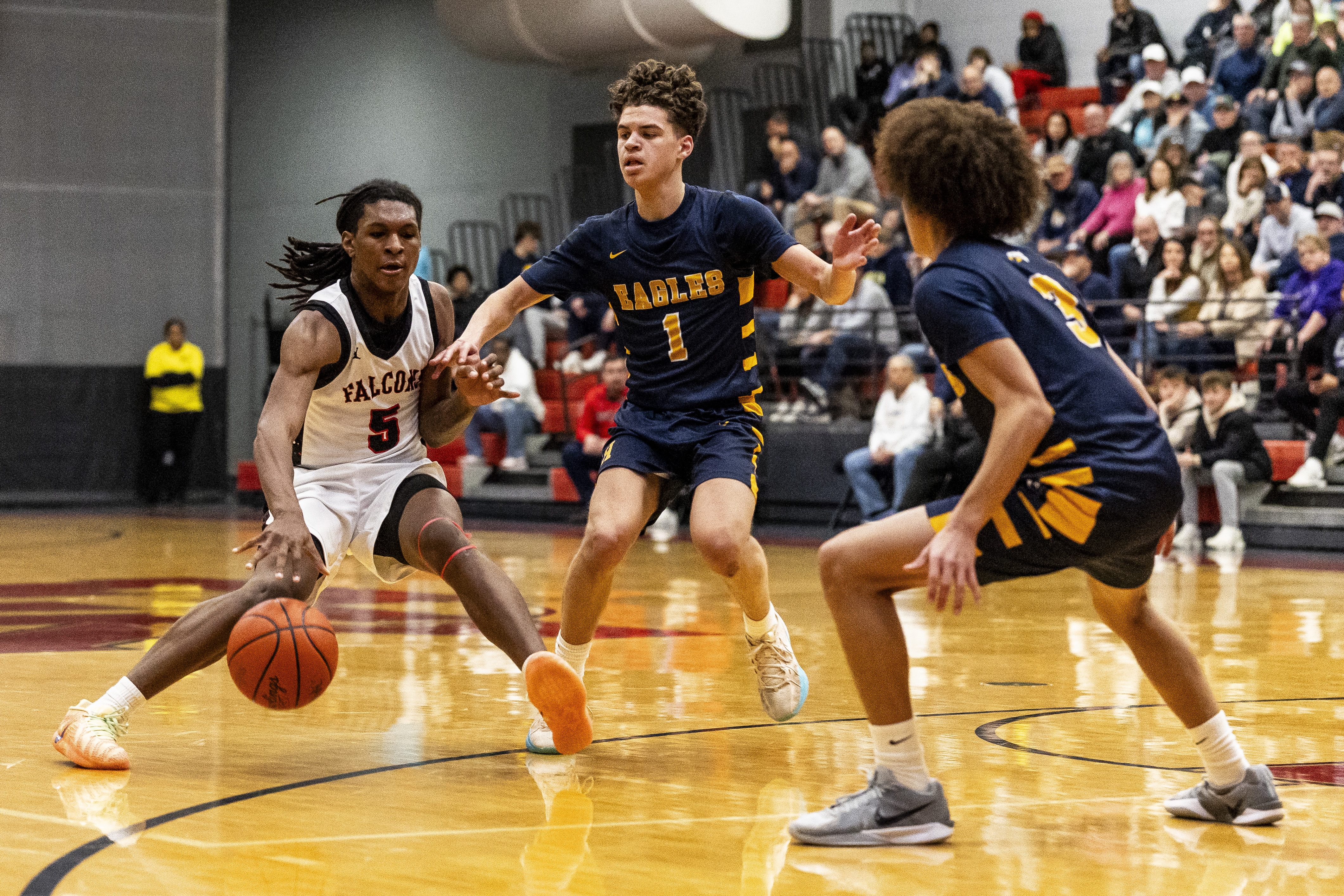 East Kentwood hosts Hudsonville in boys high school basketball