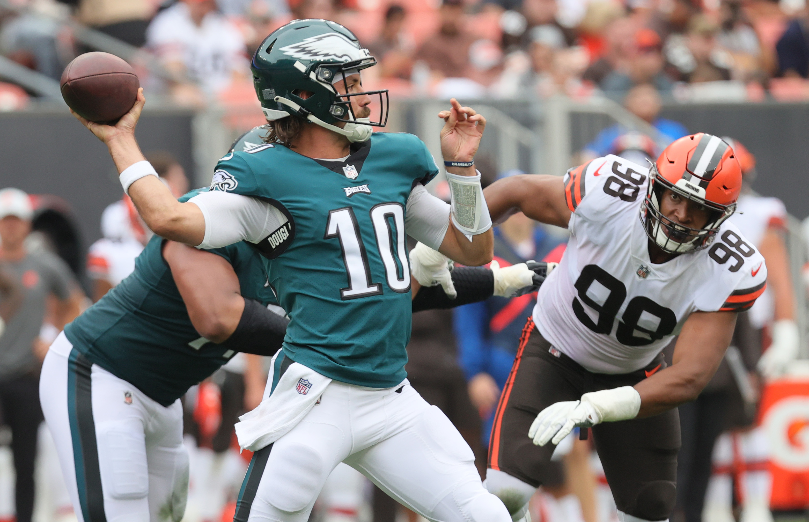 Minshew comes up just short of heroics as Eagles fill-in QB - WHYY