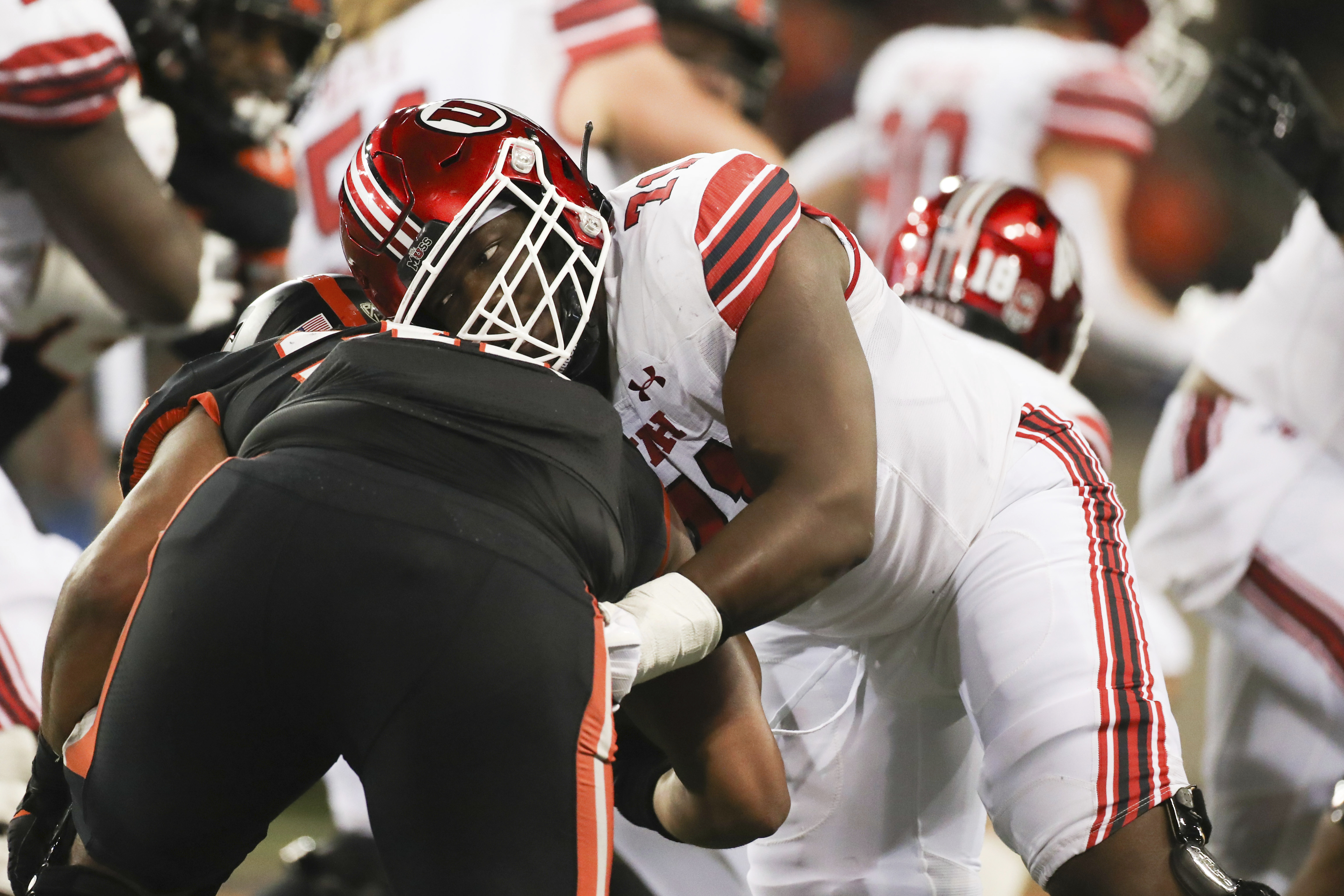 Utah football: With Devin Lloyd anchoring defense, Utes in good