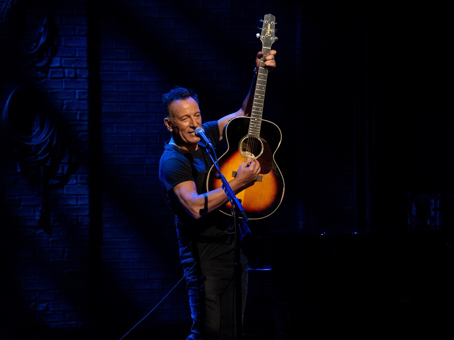 Bruce Springsteen Continues To Tease New Album. Is An Announcement ...