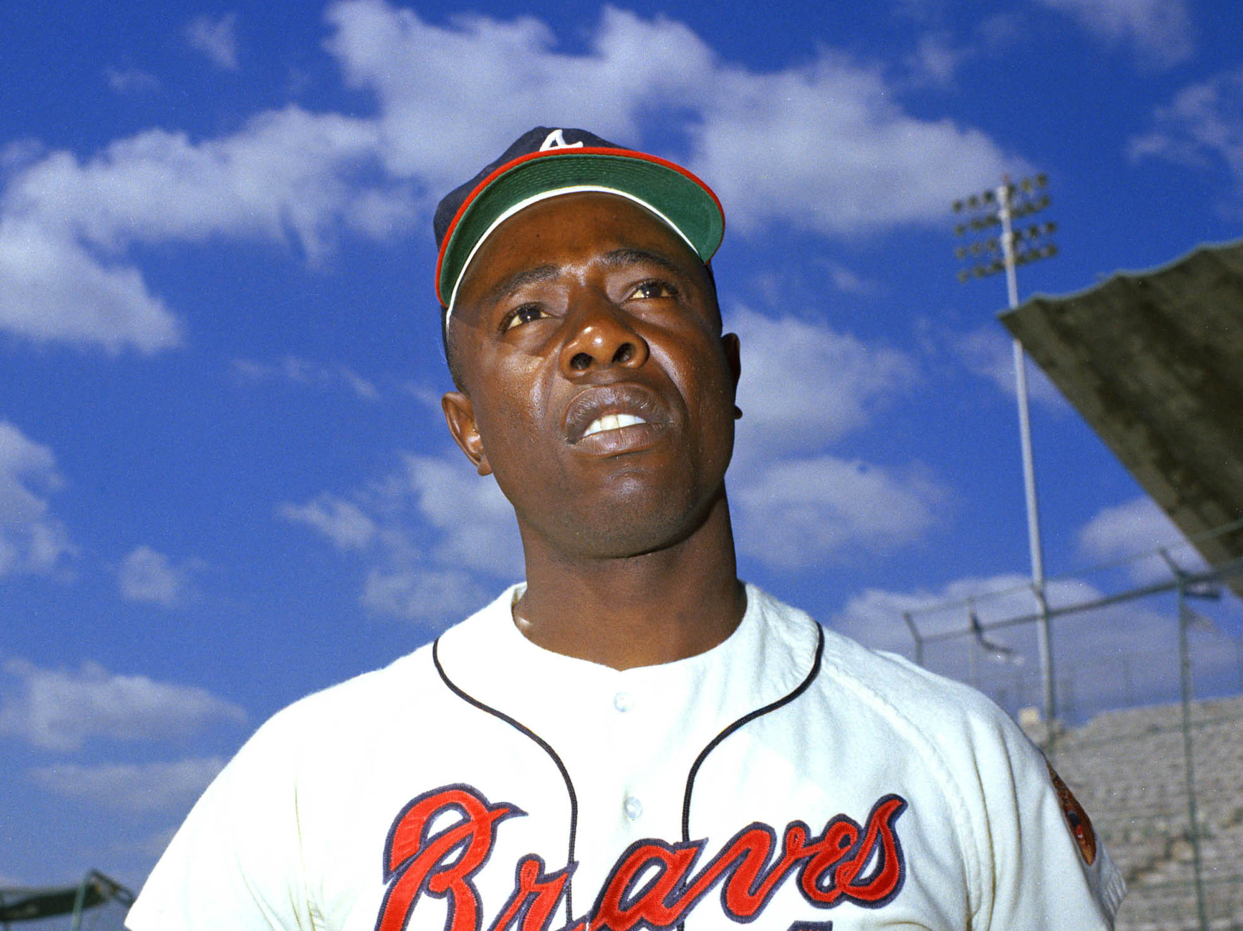 Hank Aaron dead Baseball Hall of Famer, home run legend dies at ...